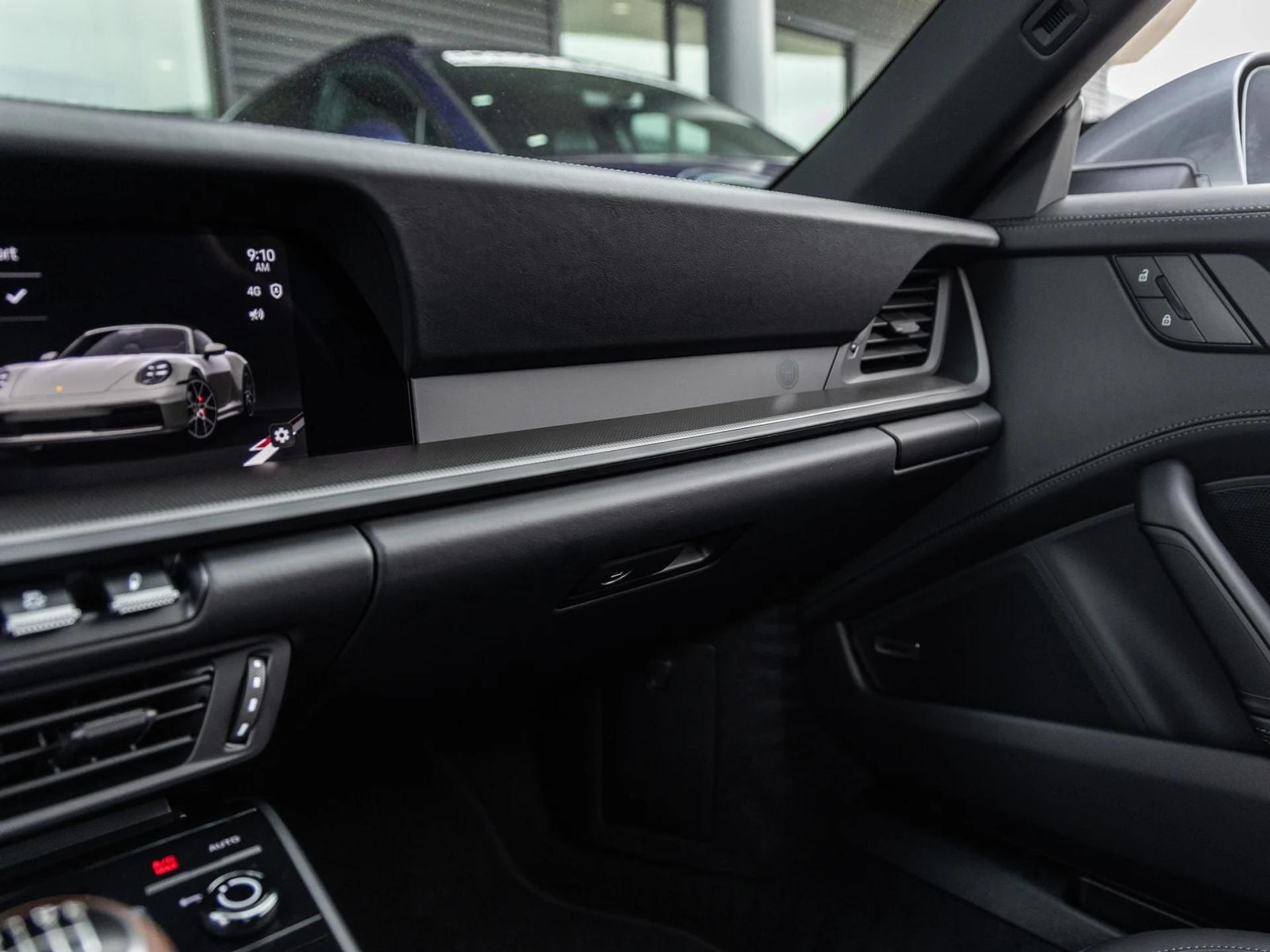 mph037_324676744_38_79b86ea94f