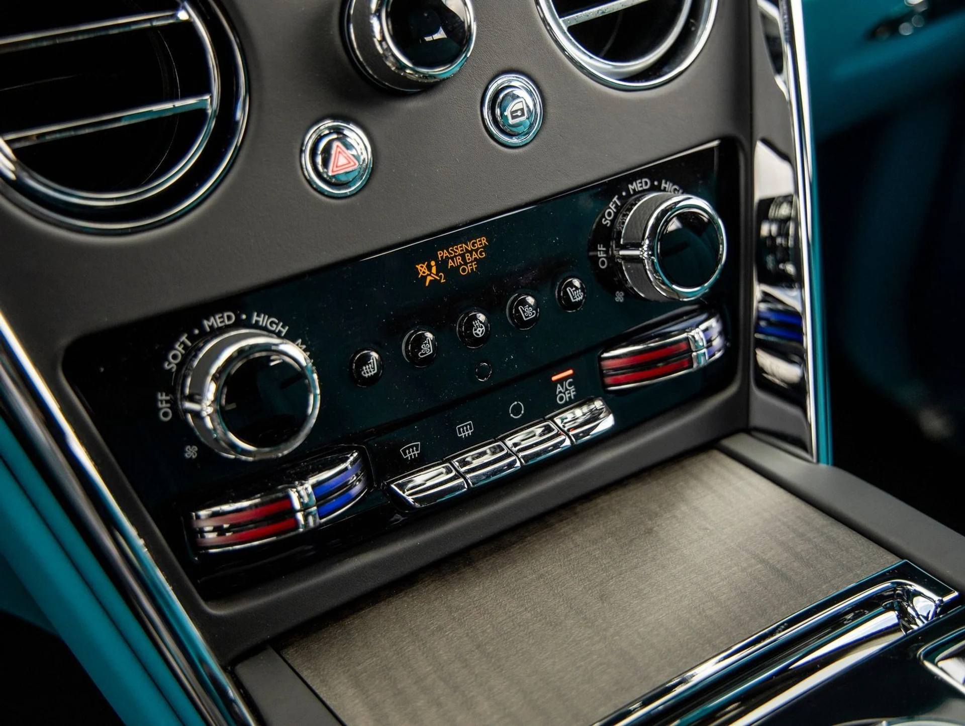 mph037_3259402378_38_9c68040c58