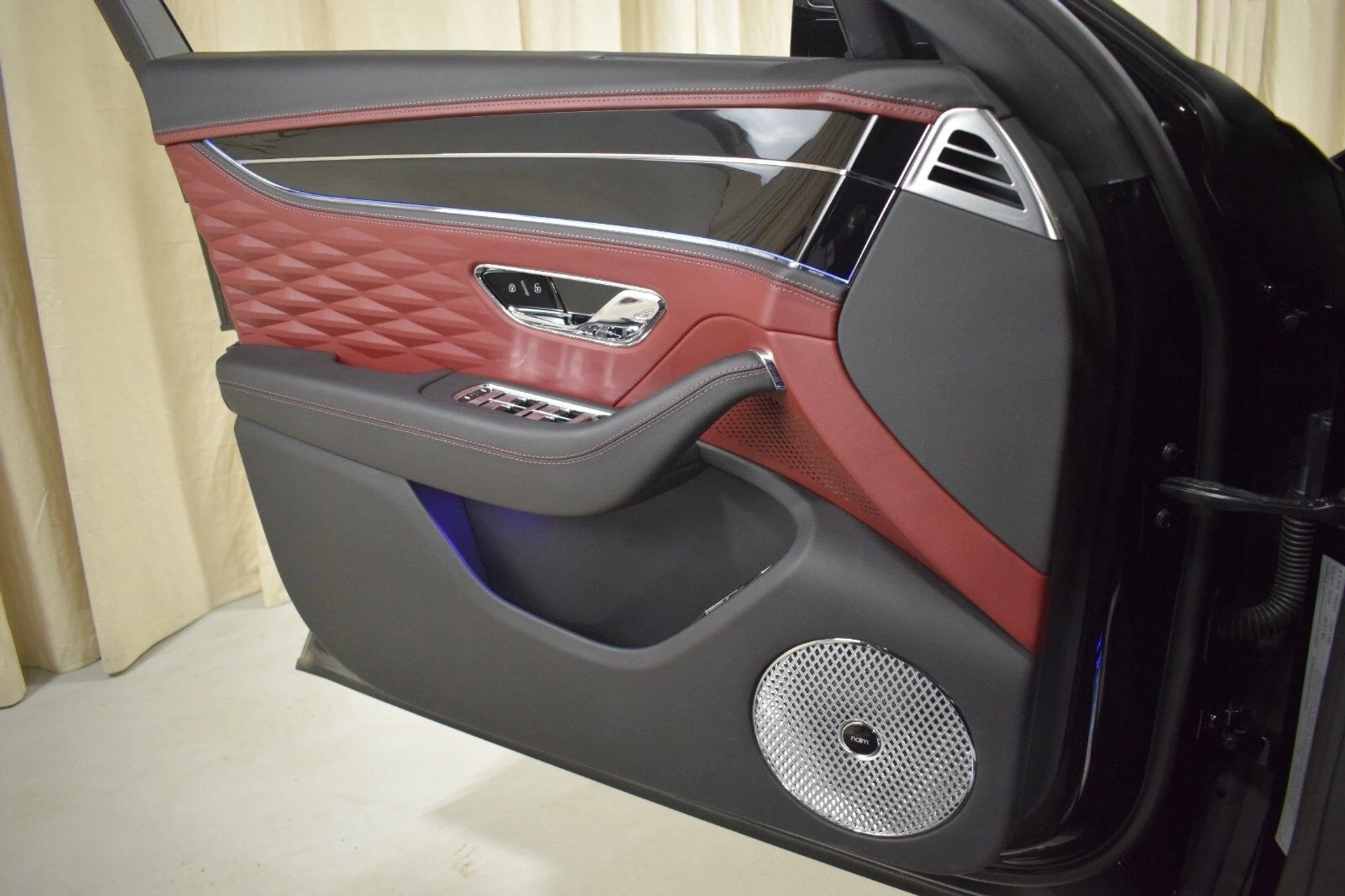 mph037_3272671520_46b3fa911d89fe410dd483addfcd9e3cx_f0eab4b1a1