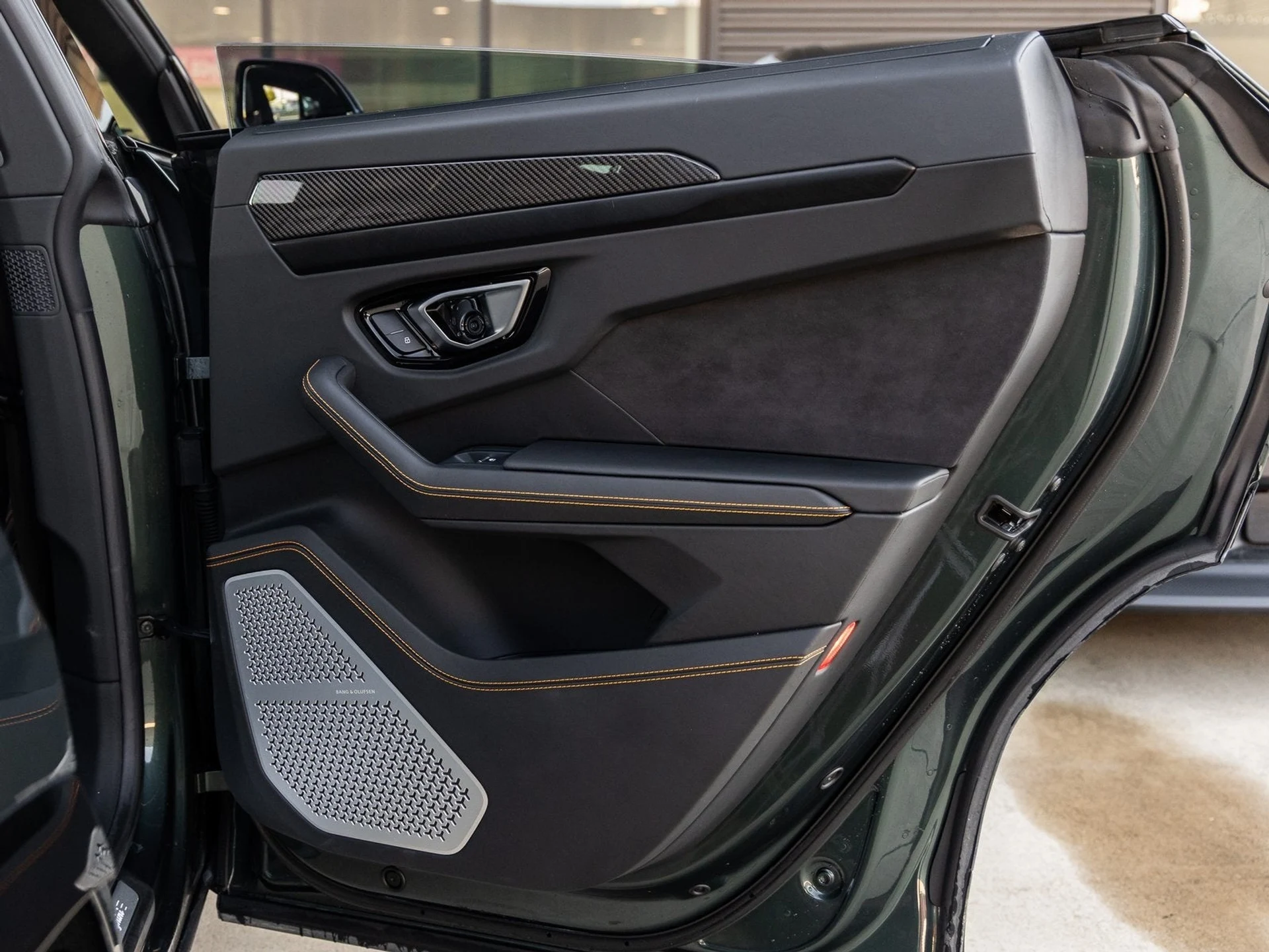 mph037_328425810_38_9ab47ada83