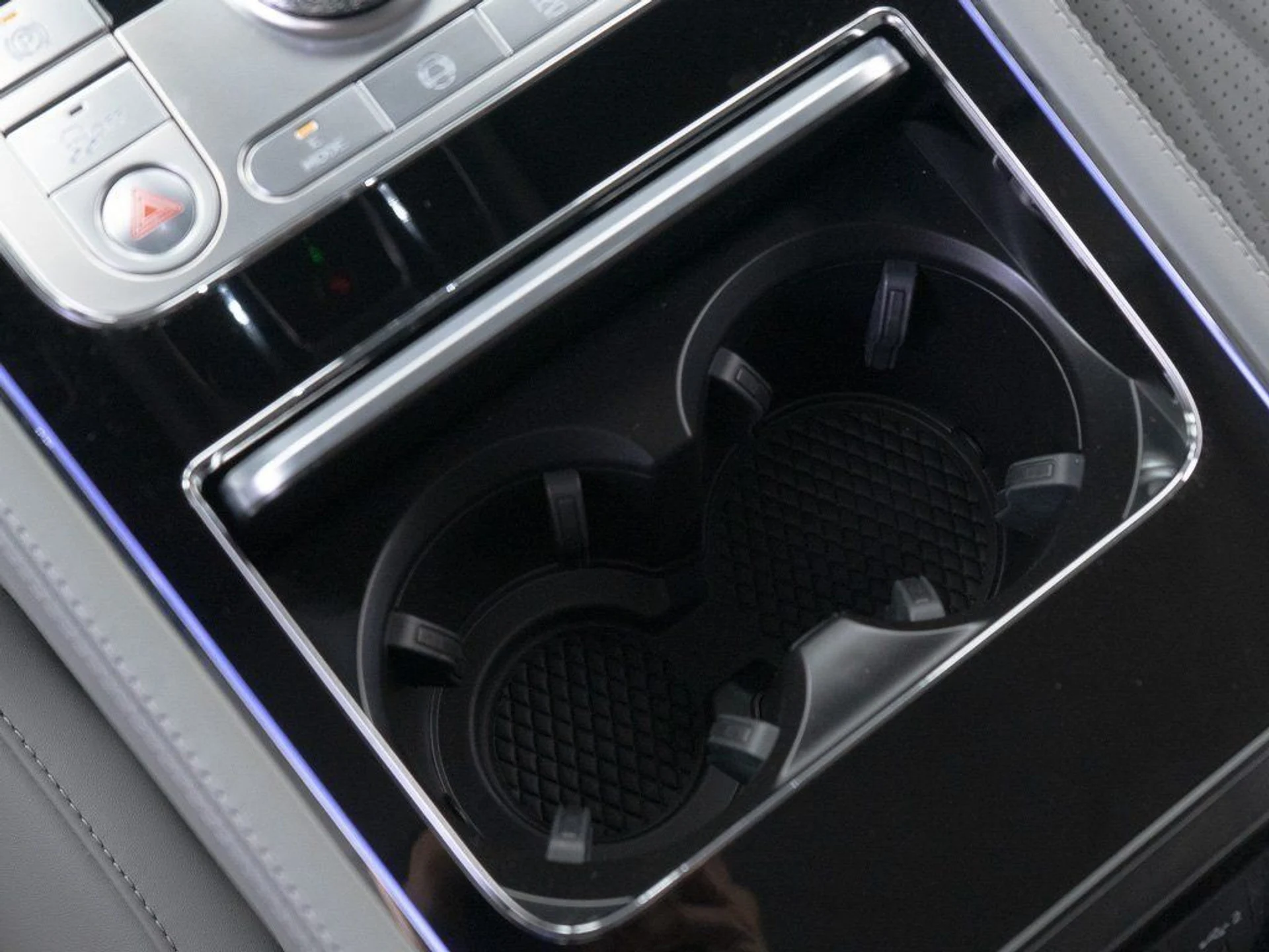 mph037_3286258114_57a0c1f1a602499b1fcbe9dfb20c8cd3_c1d06a0915