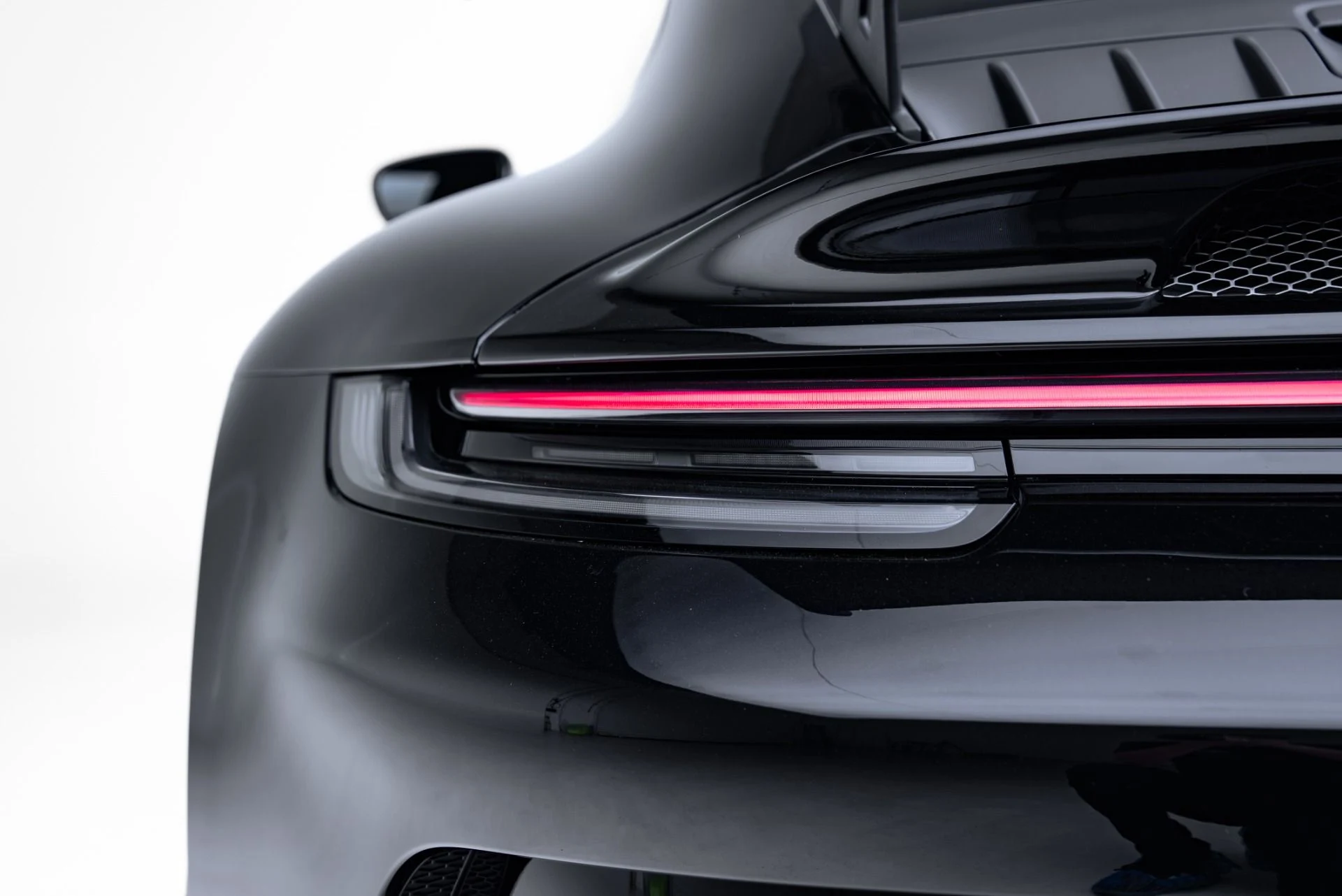 mph037_3296631525_Used_2022_Porsche_911_GT_3_1773417963_059a585e33