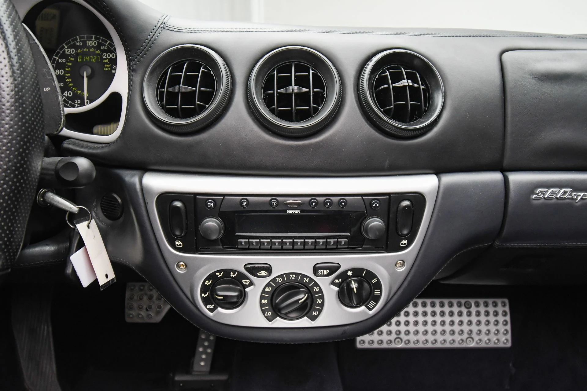 mph037_3304676660_456f5d00_7c5f_4522_9de3_57590ea94a53_0f86dbee5d