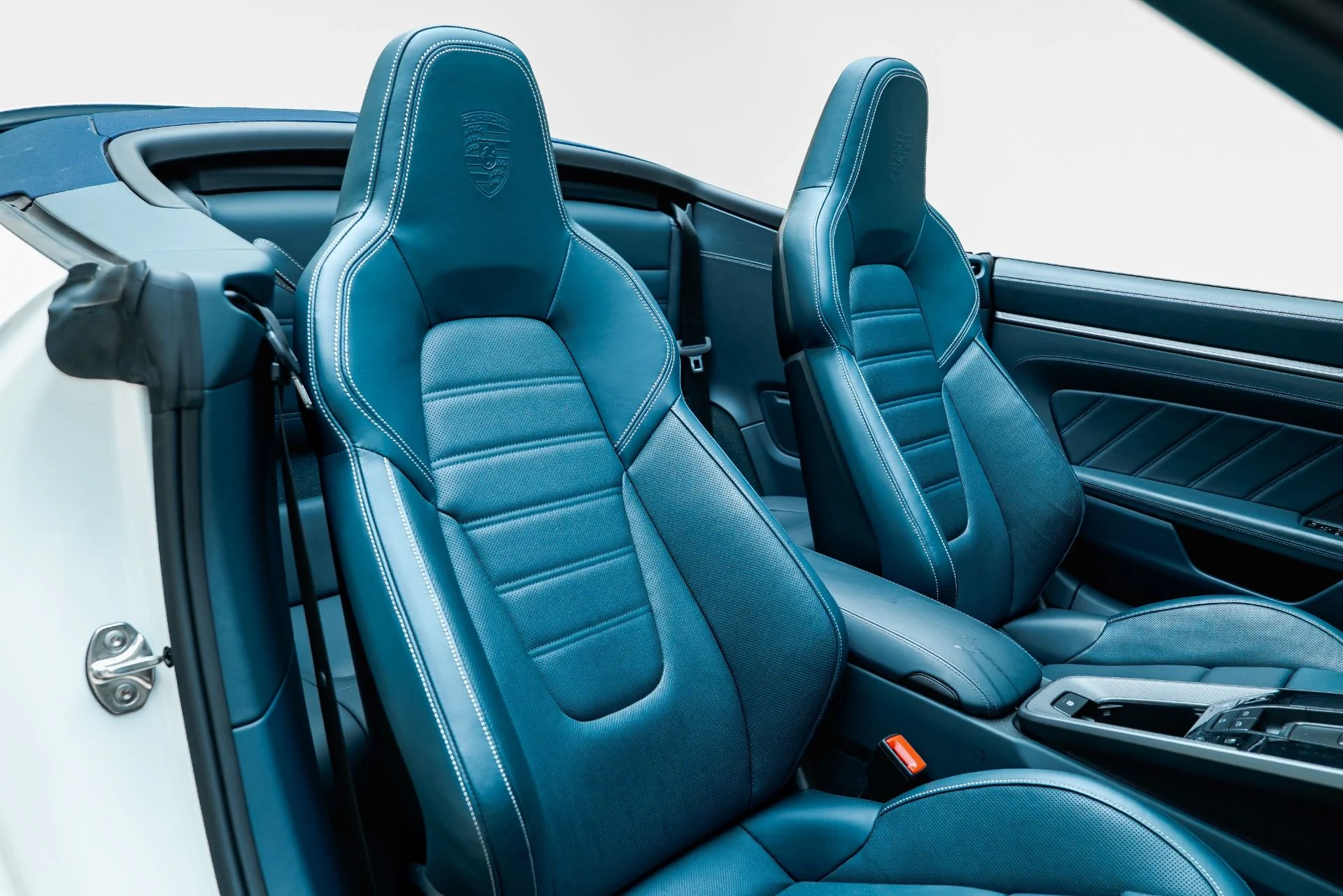mph037_3306925097_Used_2024_Porsche_911_Carrera_4_1789493874_2ff4378fc7