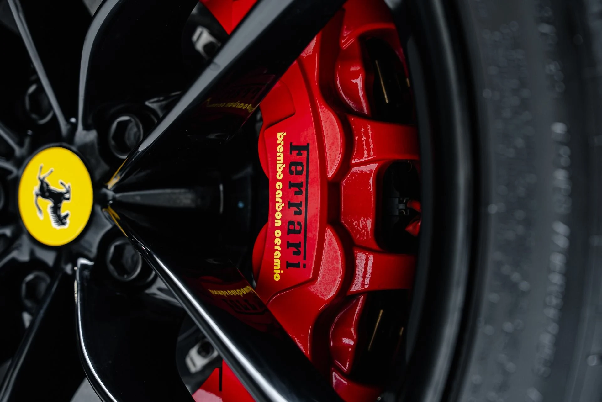 mph037_3308049386_Used_2016_Ferrari_488_GTB_1791929028_ed0cc60816