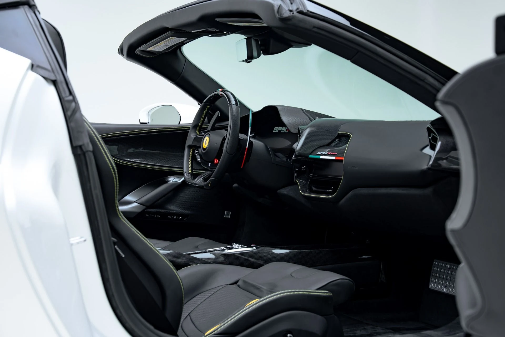 mph037_3325571472_Used_2024_Ferrari_SF_90_Spider_1777485078_7940bc337f