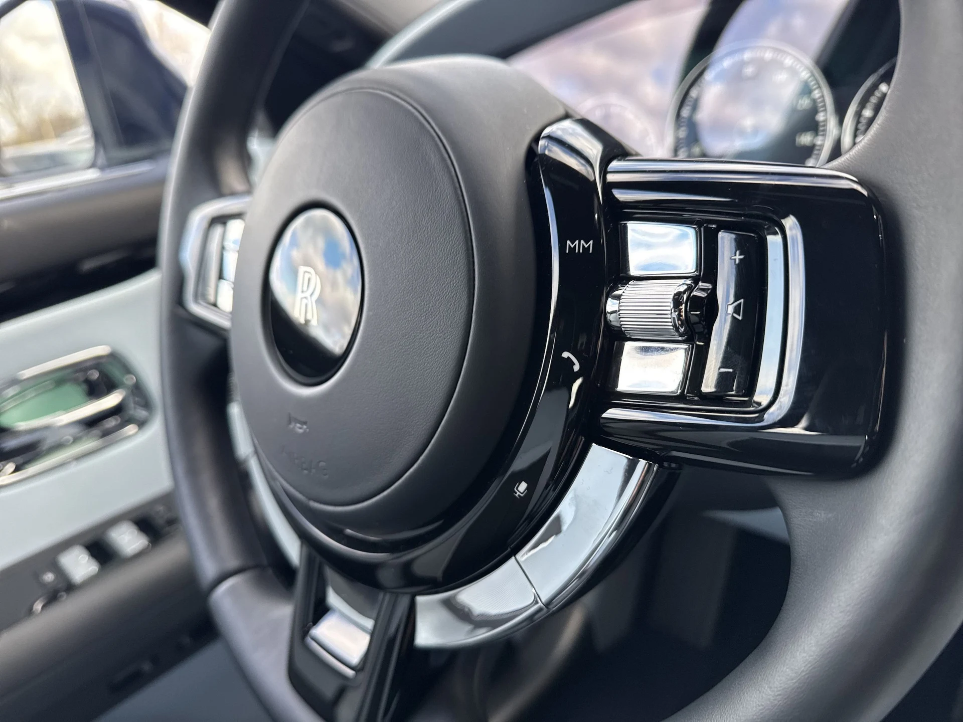 mph037_3330733030_ed9dd5f2897eb89fc3bece076137e831x_23611c9a80