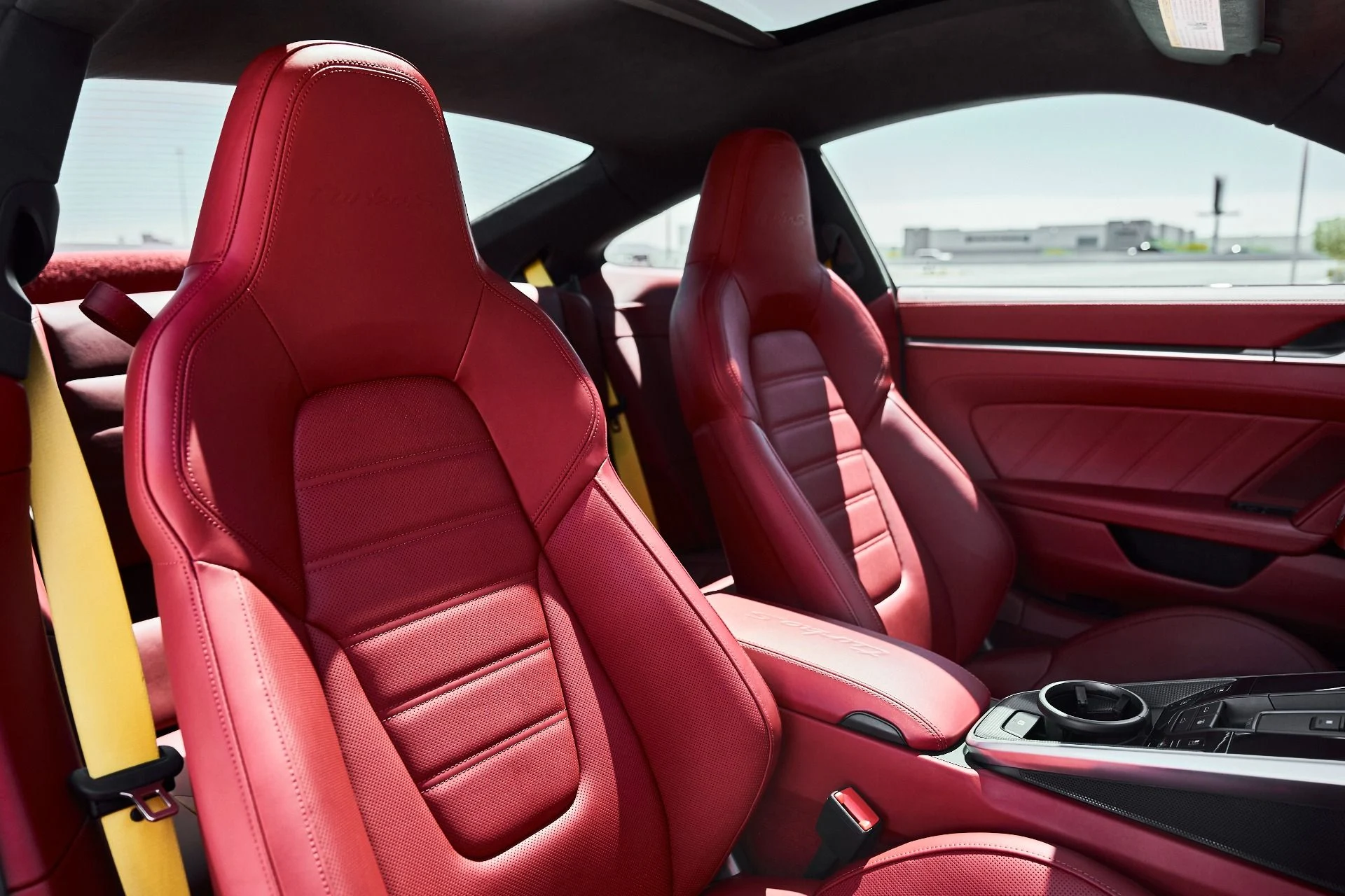 mph037_3341259294_Used_2023_Porsche_911_Turbo_S_1777011124_6c69290676