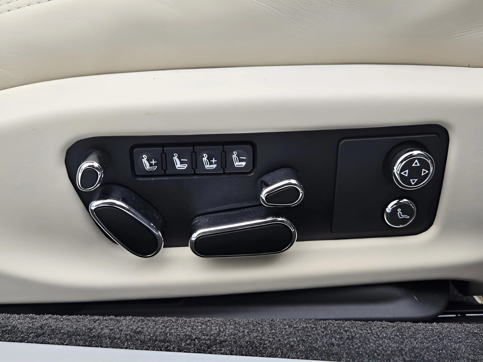 mph037_3364342533_4b4ebcf4c4df7a5a173d7319e8273e5bx_a57bfbd470