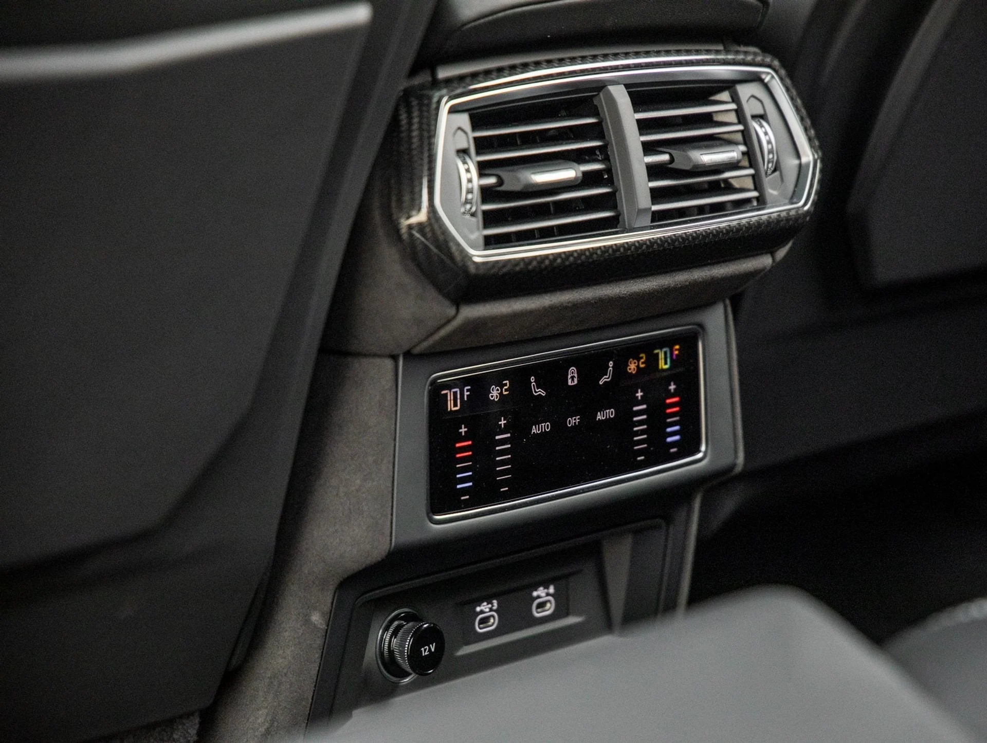 mph037_3366116367_38_5620e856ba