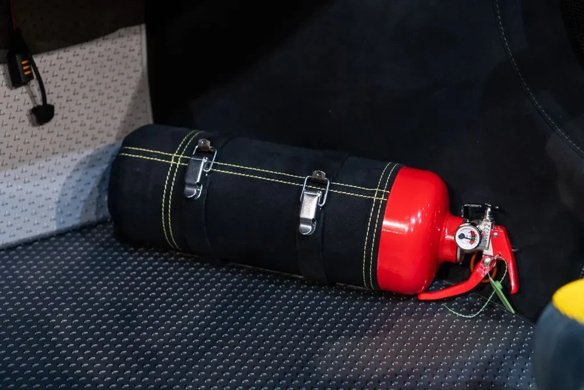 mph037_3370745751_f4b2c1178f6508ead9612685cbc12ce4_4127c55904