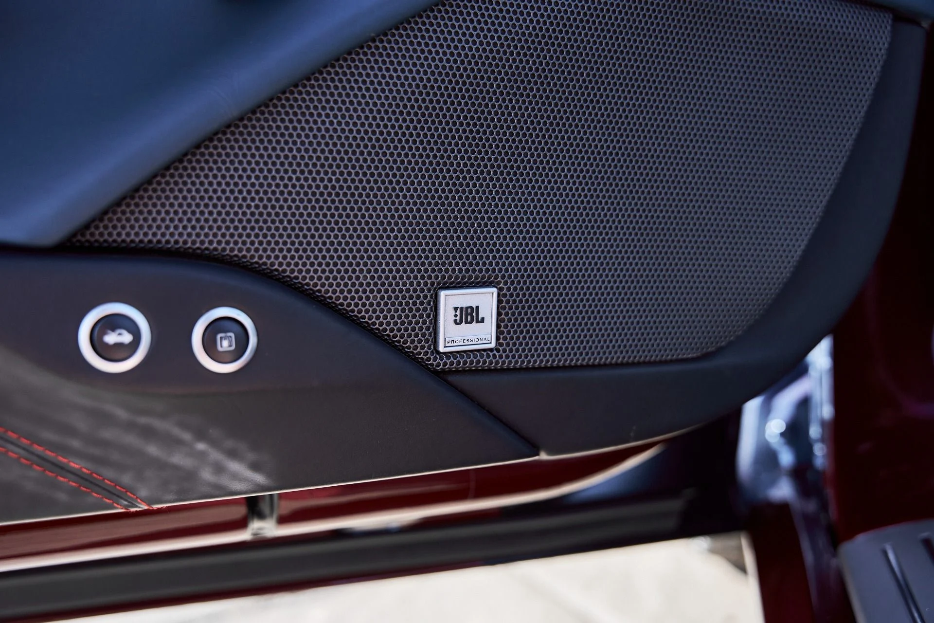 mph037_3373431037_Used_2019_Ferrari_488_Spider_Base_1769555039_be1730bd05