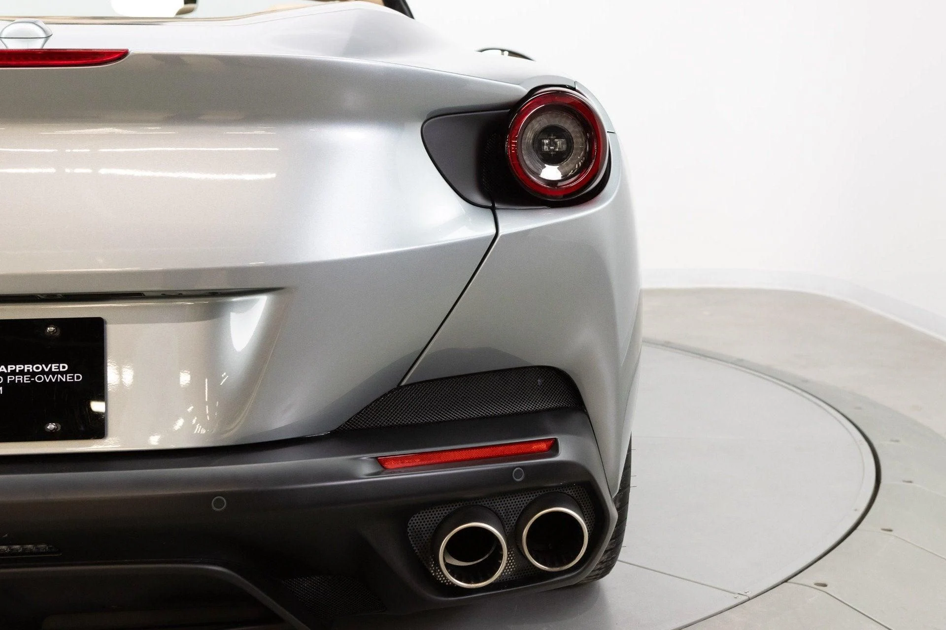 mph037_3375512348_Used_2019_Ferrari_Portofino_1792504066_2a7fa9cff9