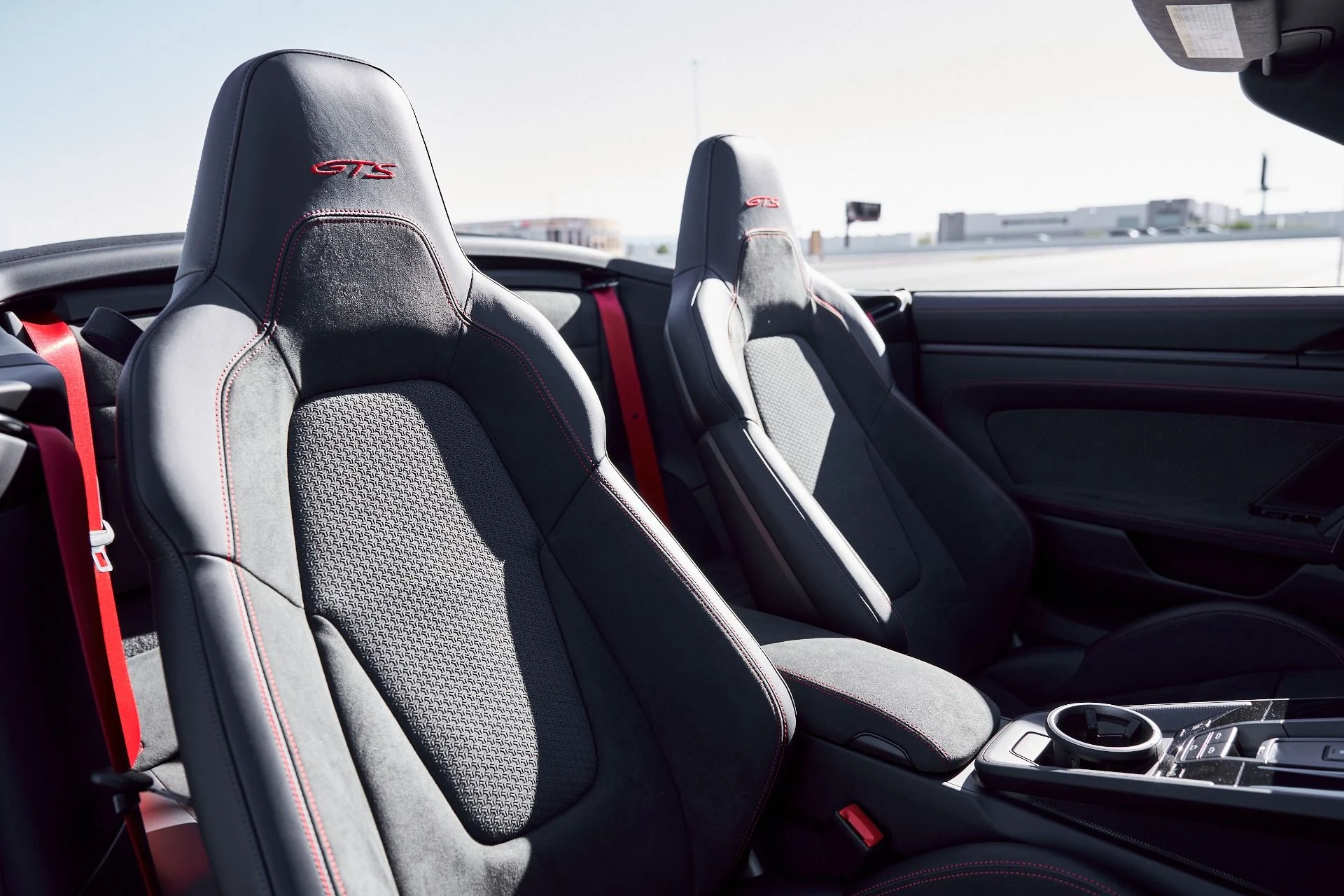 mph037_3376899942_Used_2026_Porsche_911_Carrera_GTS_1767062911_4e5b8b5a93