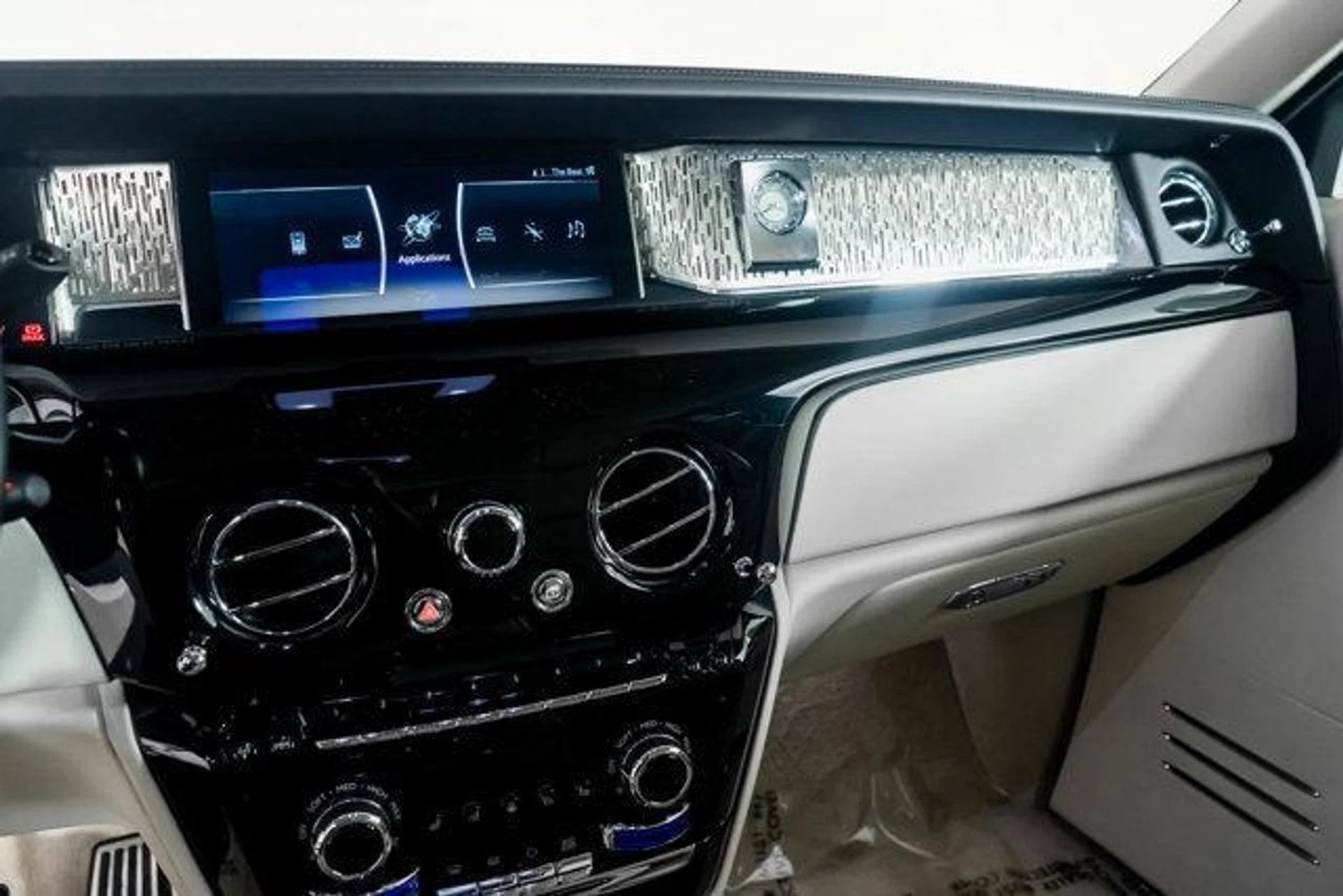 mph037_3390964302_Z7_FG_Wk_OQ_Ni_Hoj_K_Xh0du38886_CIE_eb49d3ea7a