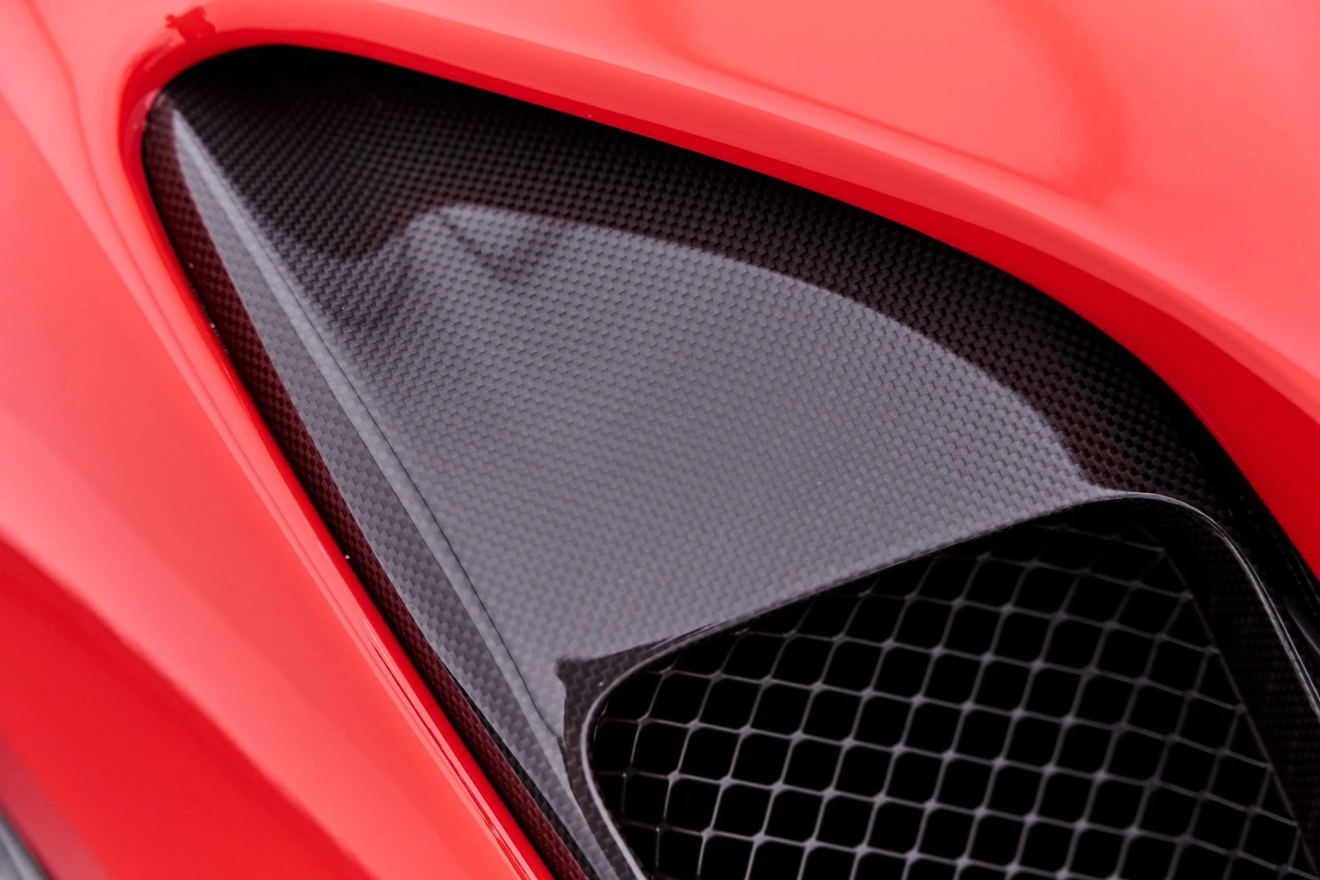 mph037_3391874032_Used_2020_Ferrari_488_Pista_Base_1785808818_a8effc79fe