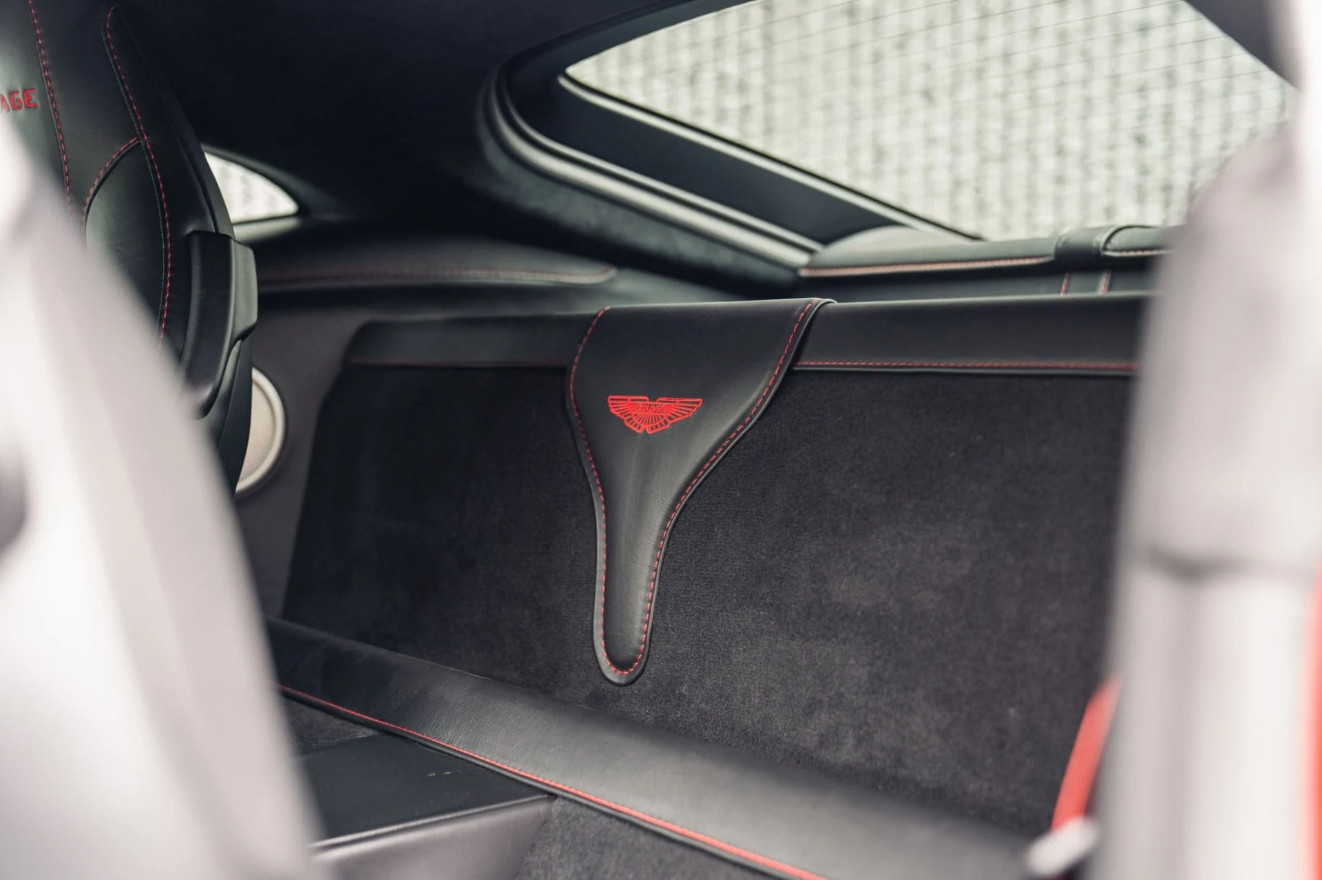 mph037_3398307326_Used_2019_Aston_Martin_Vantage_Painted_Hyper_Red_1790717746_9d94d8dd5b