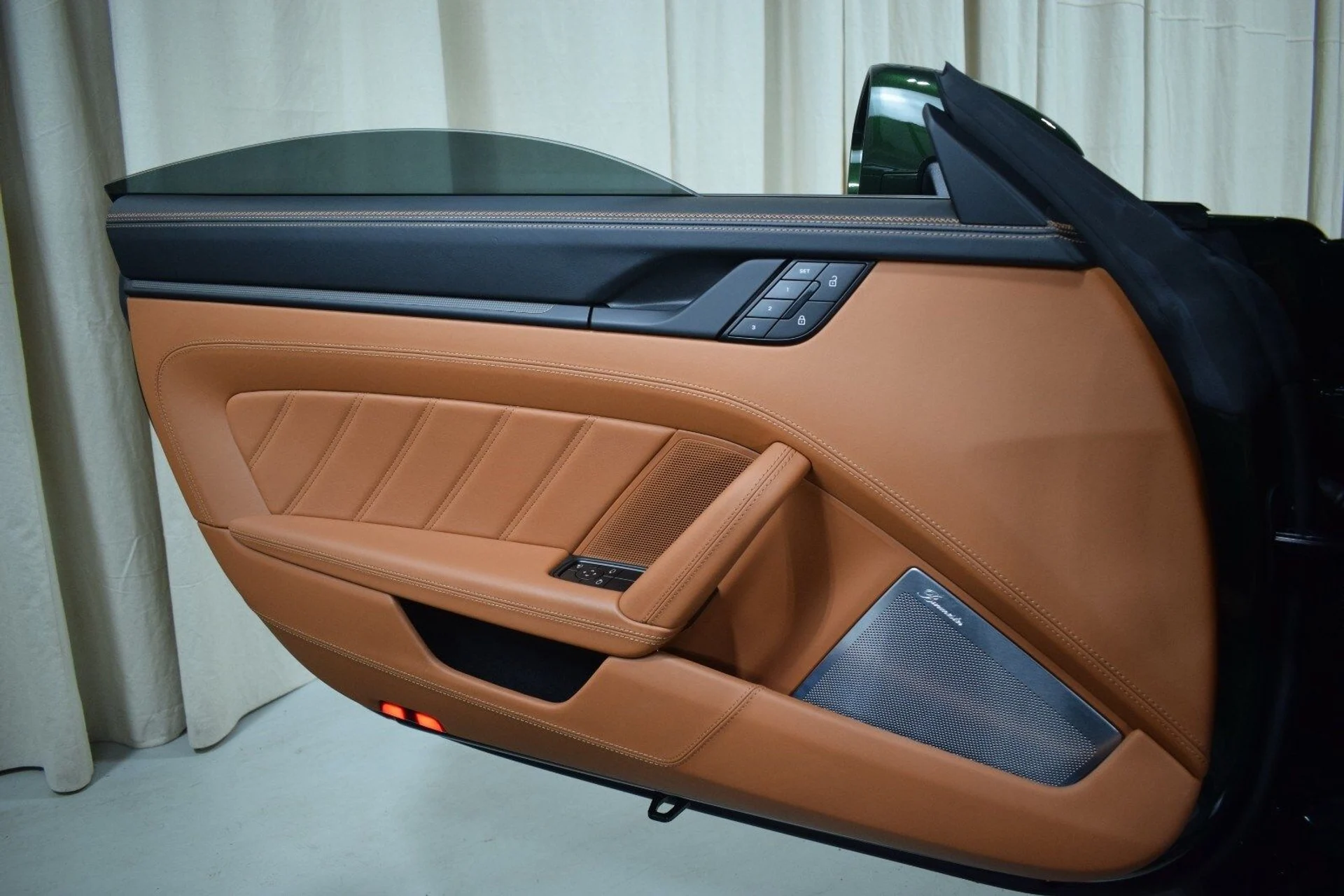 mph037_3402465453_5b2bc7de65c8c3ddfa4d3875e5561772x_aaa05d7542