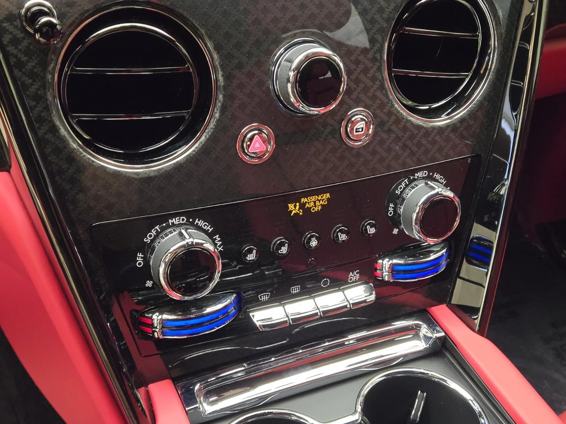 mph037_3404719144_Used_2022_Rolls_Royce_Black_Badge_Cullinan_1773381778_9d671d742e