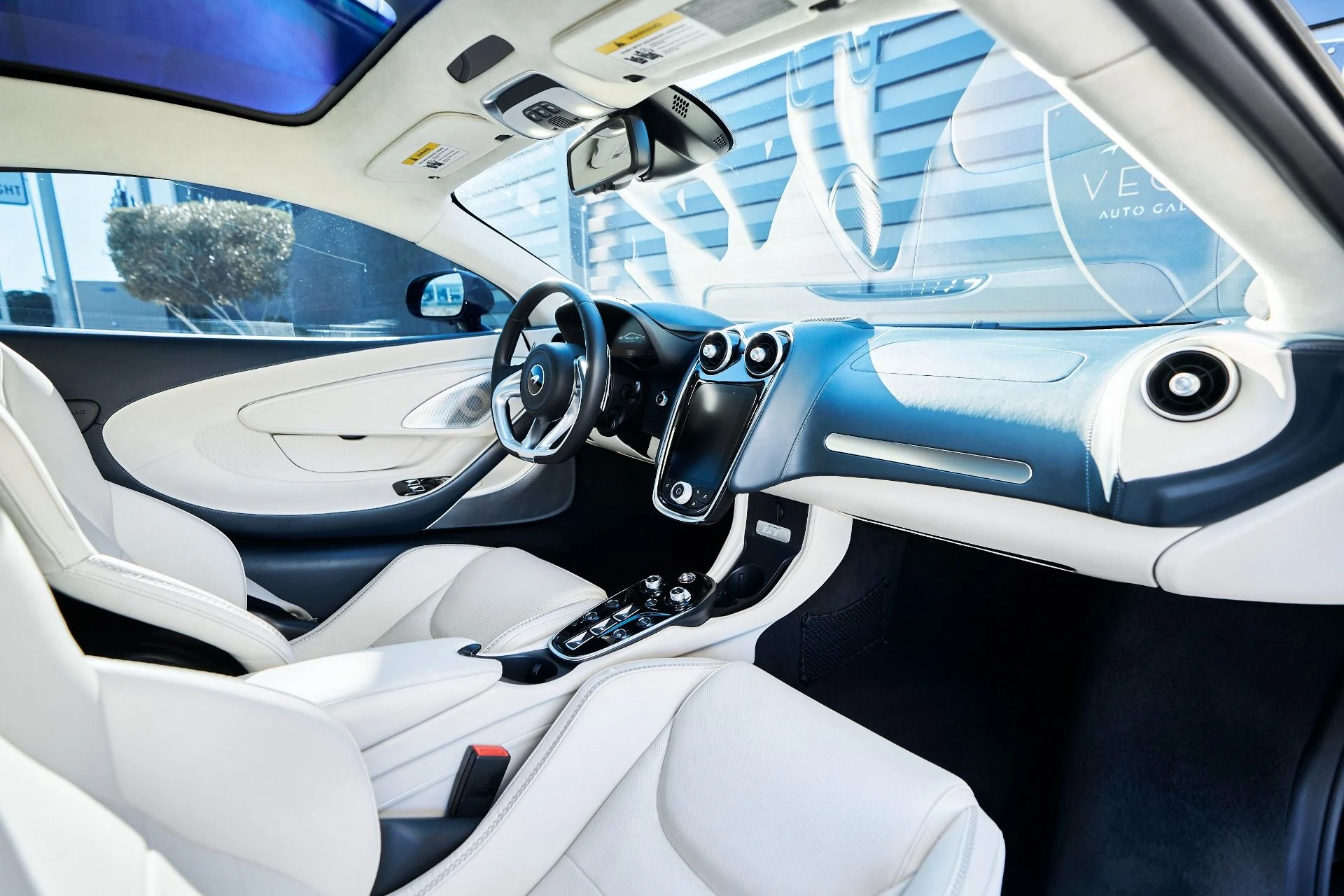 mph037_3410708864_Used_2022_Mc_Laren_GT_Base_1765245112_eb20c3a725