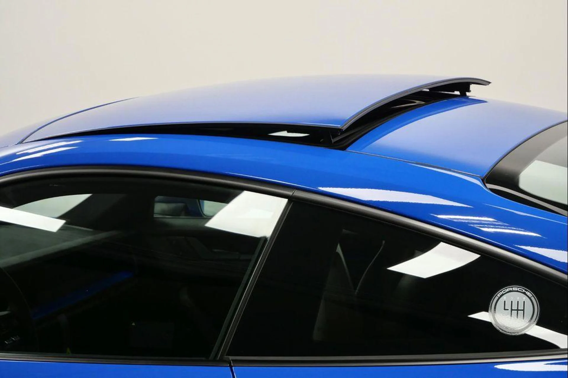 mph037_3410964201_z_R_c_Mf_Rboe_H1p_BHCR_5jl_XX_5xqt_E_95a62a26e9