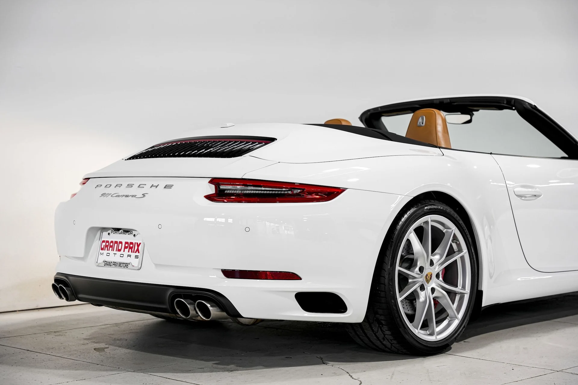 mph037_3414385439_28c172319407ed7e228eccf352ac8ccax_8371fa90eb