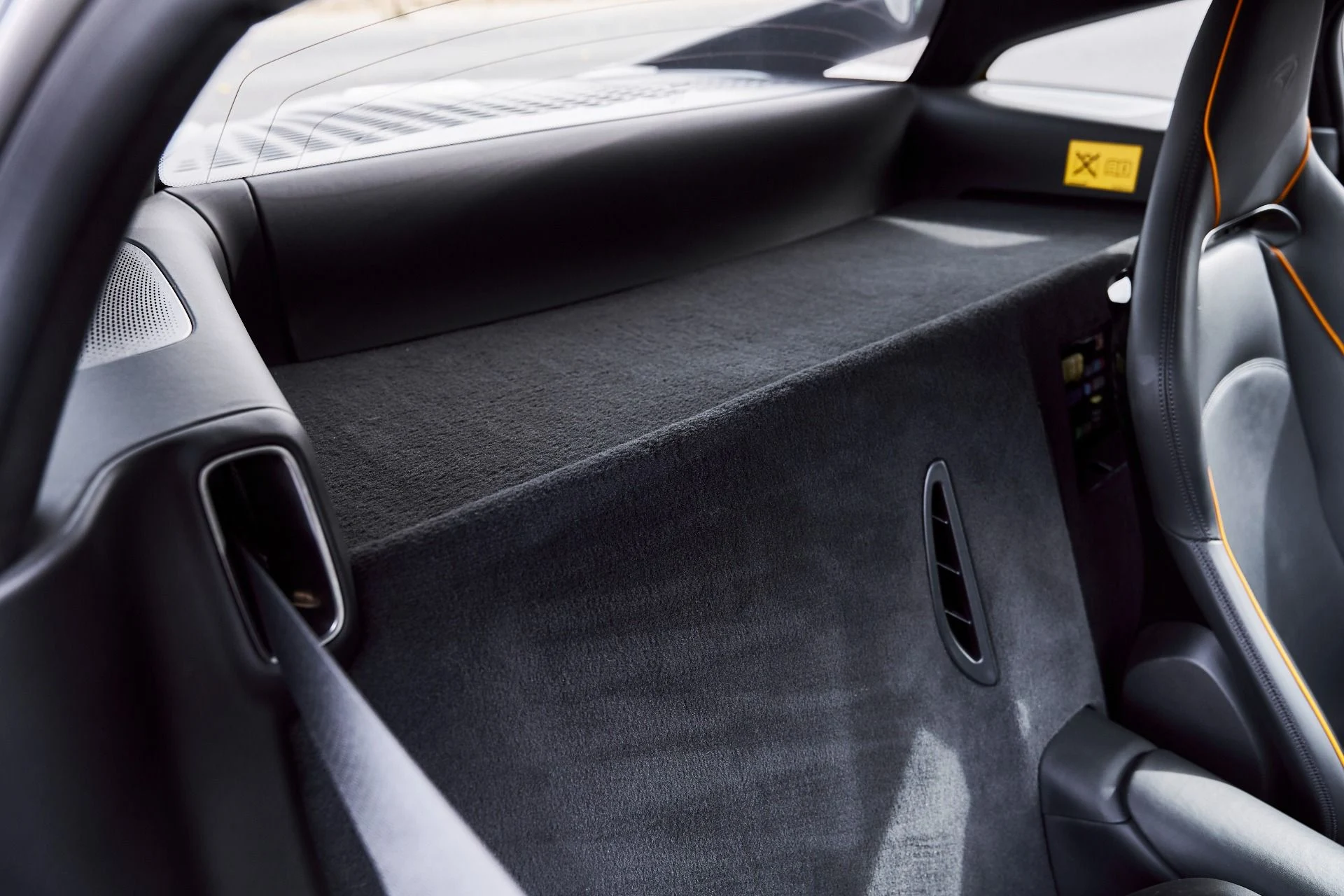 mph037_342946234_Used_2023_Mc_Laren_Artura_1770833721_099760289b