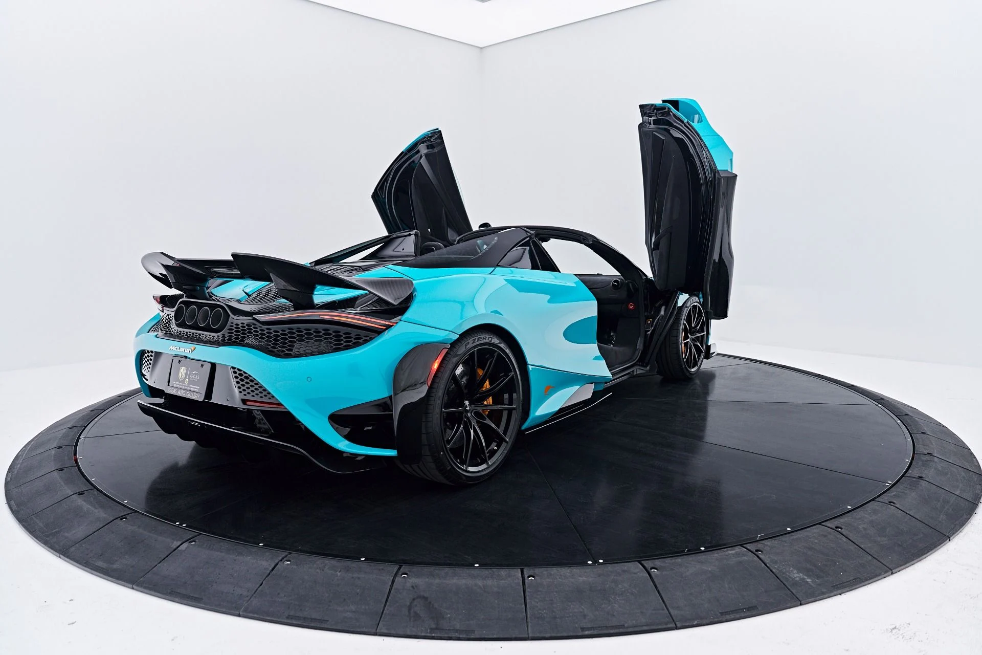 mph037_3438646806_Used_2022_Mc_Laren_765_LT_Base_1786488502_3909750cc0