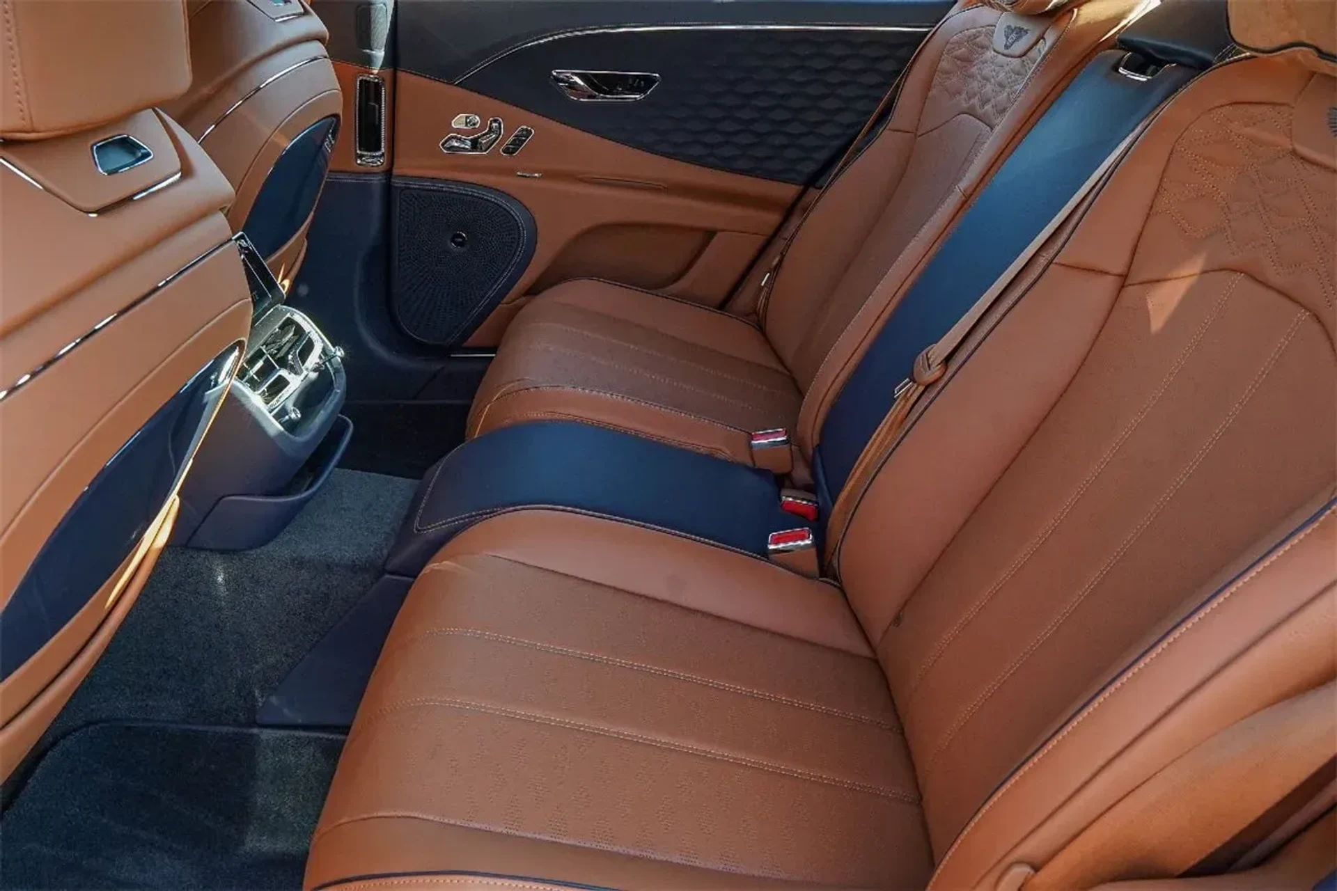 mph037_3442376235_06d6f6a884994e9b943dcf73d46f5ec3_0bf3fabb83