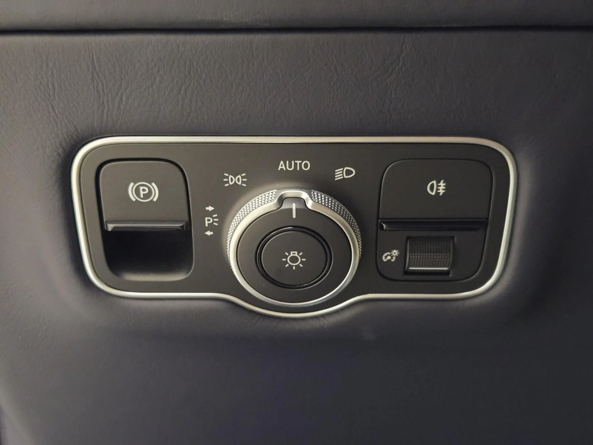 mph037_3454122047_New_2026_Aston_Martin_DB_12_1768889928_b275b5f0bb