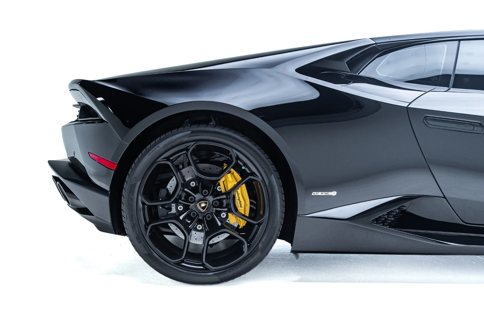 mph037_3463497114_Used_2016_Lamborghini_Huracan_LP_610_4_1786562202_fdad9210c7