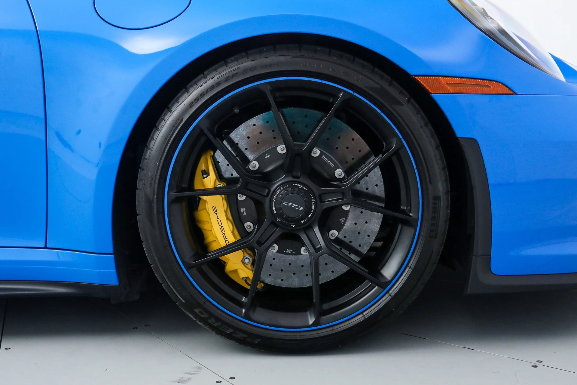 mph037_3464975459_91064163c8bf874894780a9d9321f1c5_32934e6321