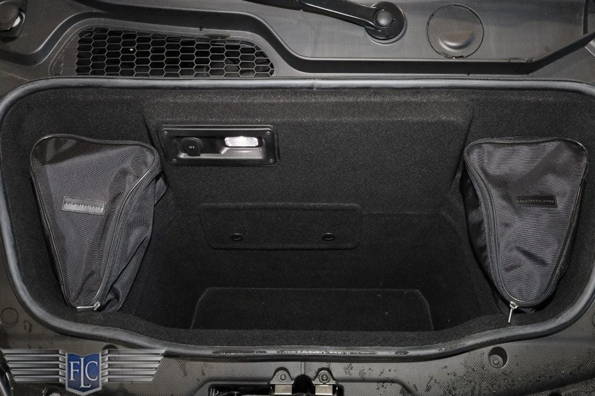 mph037_3472190829_used_2022_lamborghini_huracan_evo_spyderrwd_9689_22989823_38_1024_b61b3a9620