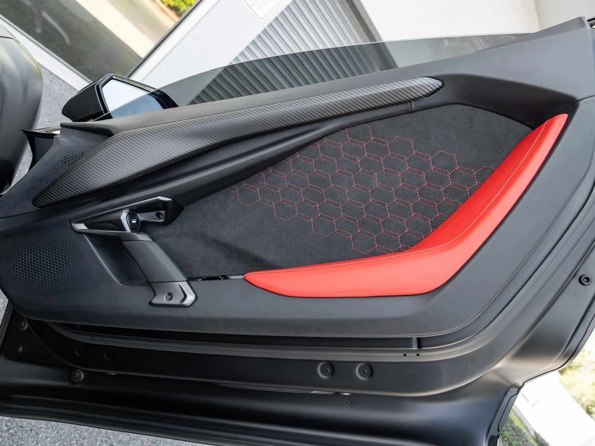 mph037_3473215792_Used_2024_Lamborghini_Revuelto_Coupe_1772801273_37644bf8f4