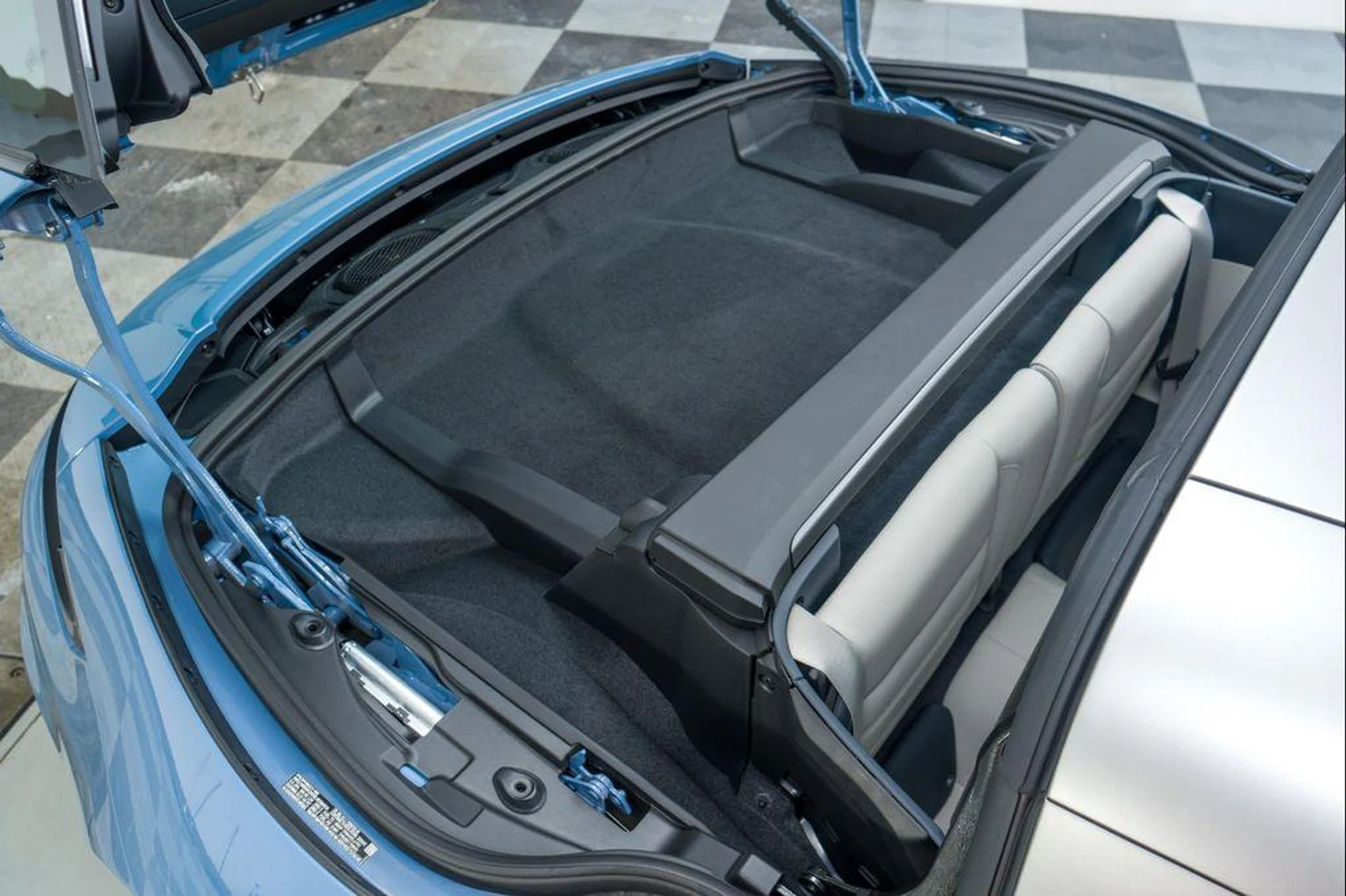 mph037_3475973273_r_joo_YVRTP_Plz_R_Omr_Us_BB_Bkiz0_Q_f3c3190dff