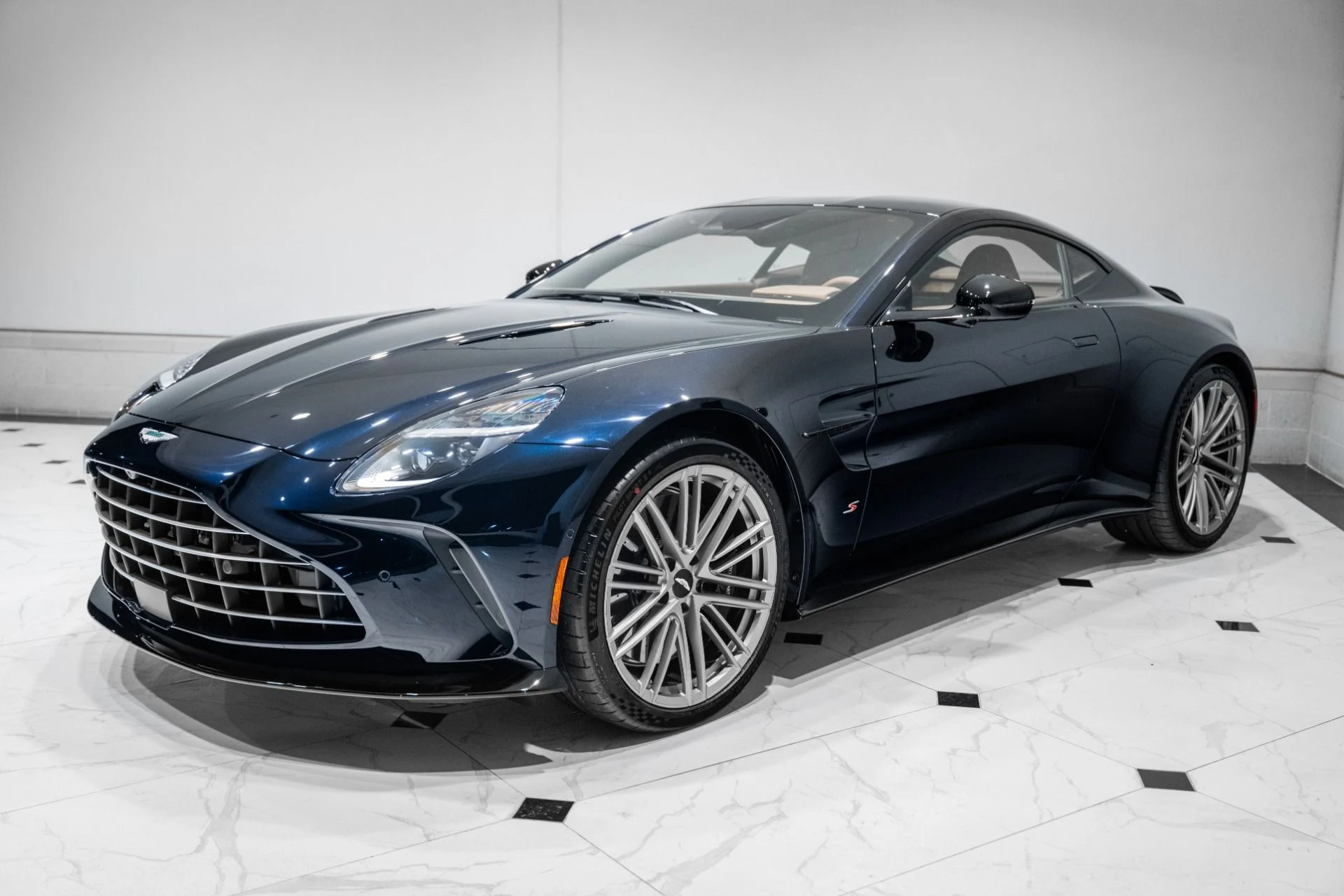 mph037_3513577623_New_2026_Aston_Martin_Vantage_S_Coupe_1767629088_279a211ab6