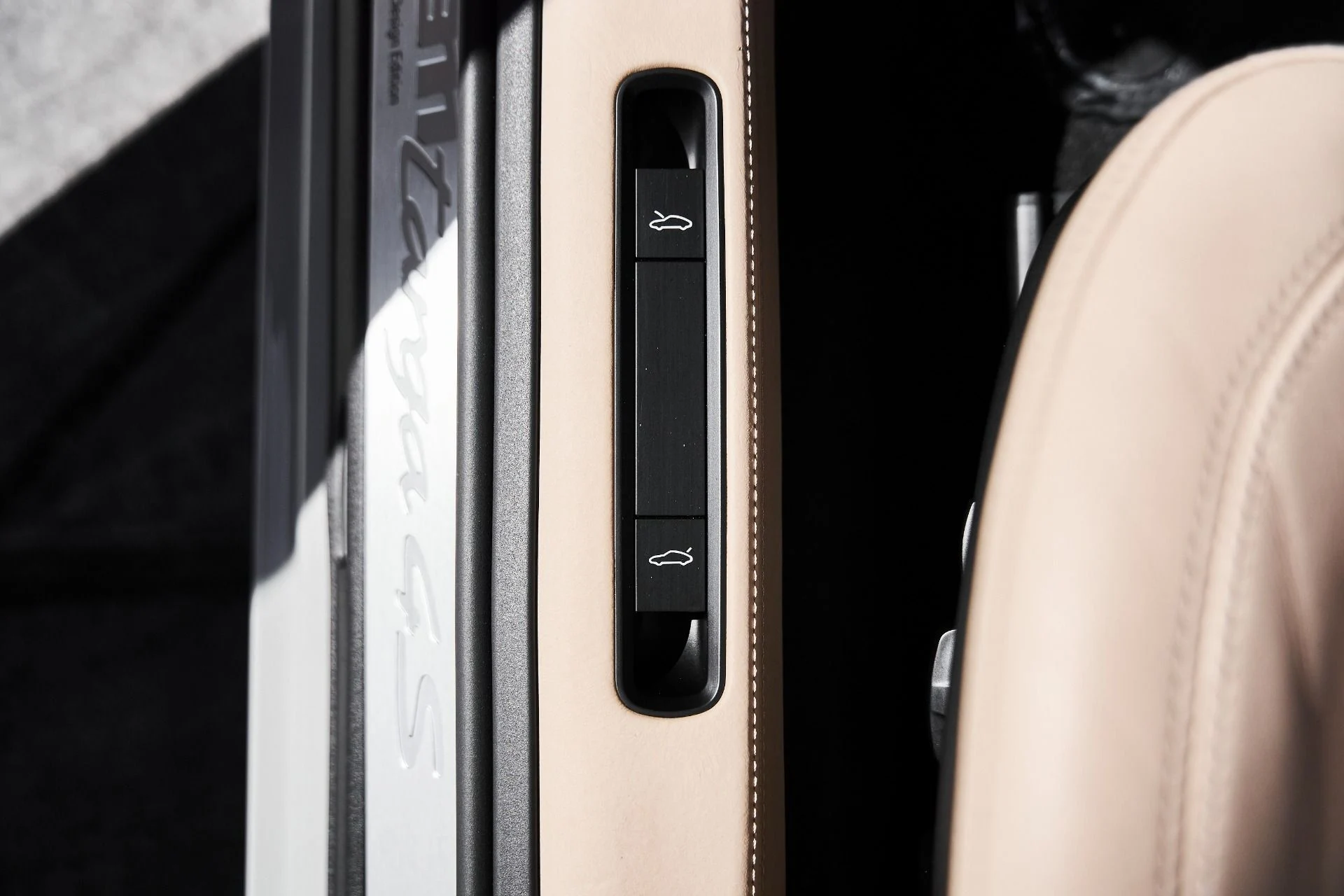 mph037_3518193344_Used_2021_Porsche_911_Targa_4_S_1774544064_834ed8dfa4