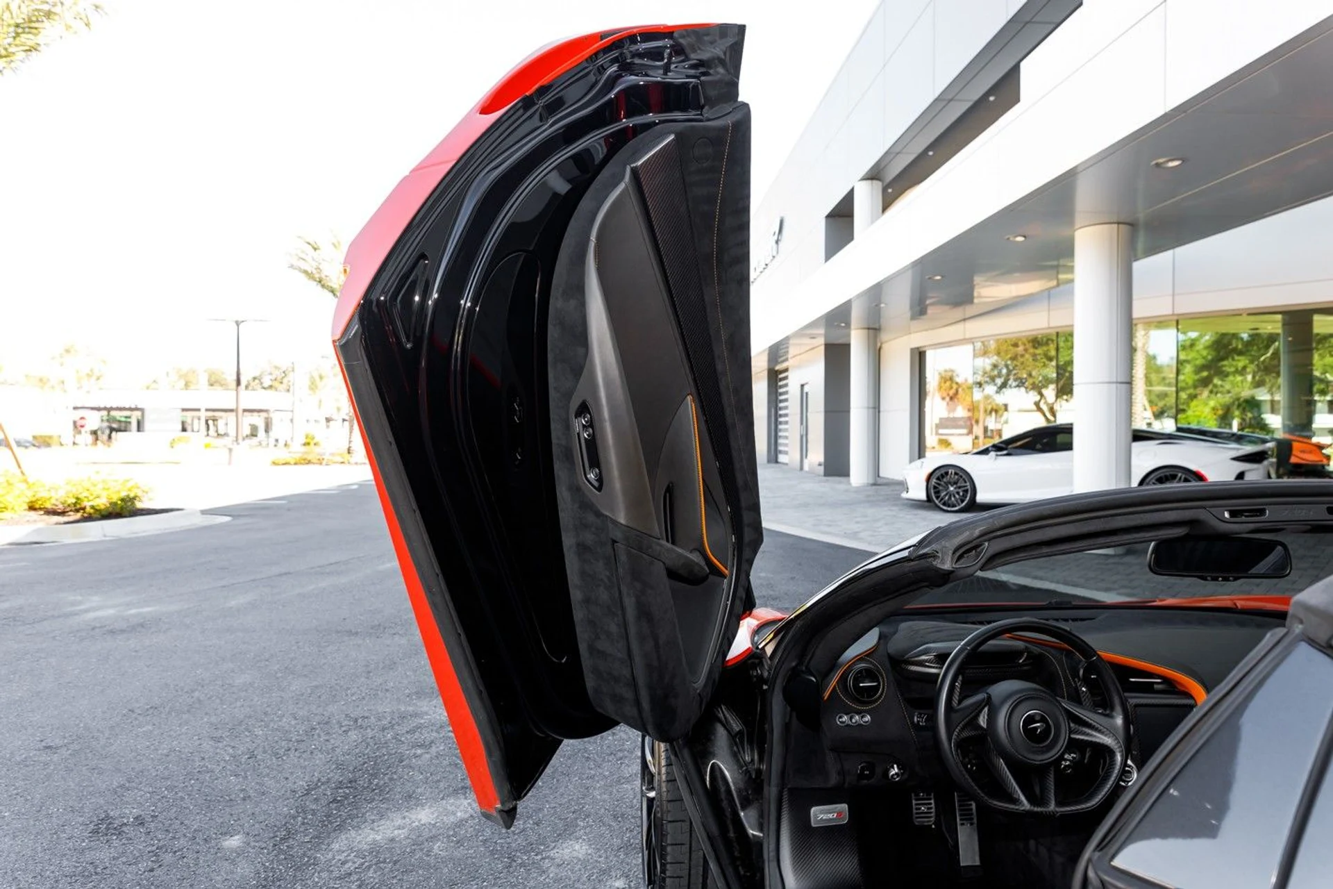 mph037_3526483664_625_p38_l_5e1ab8b97e