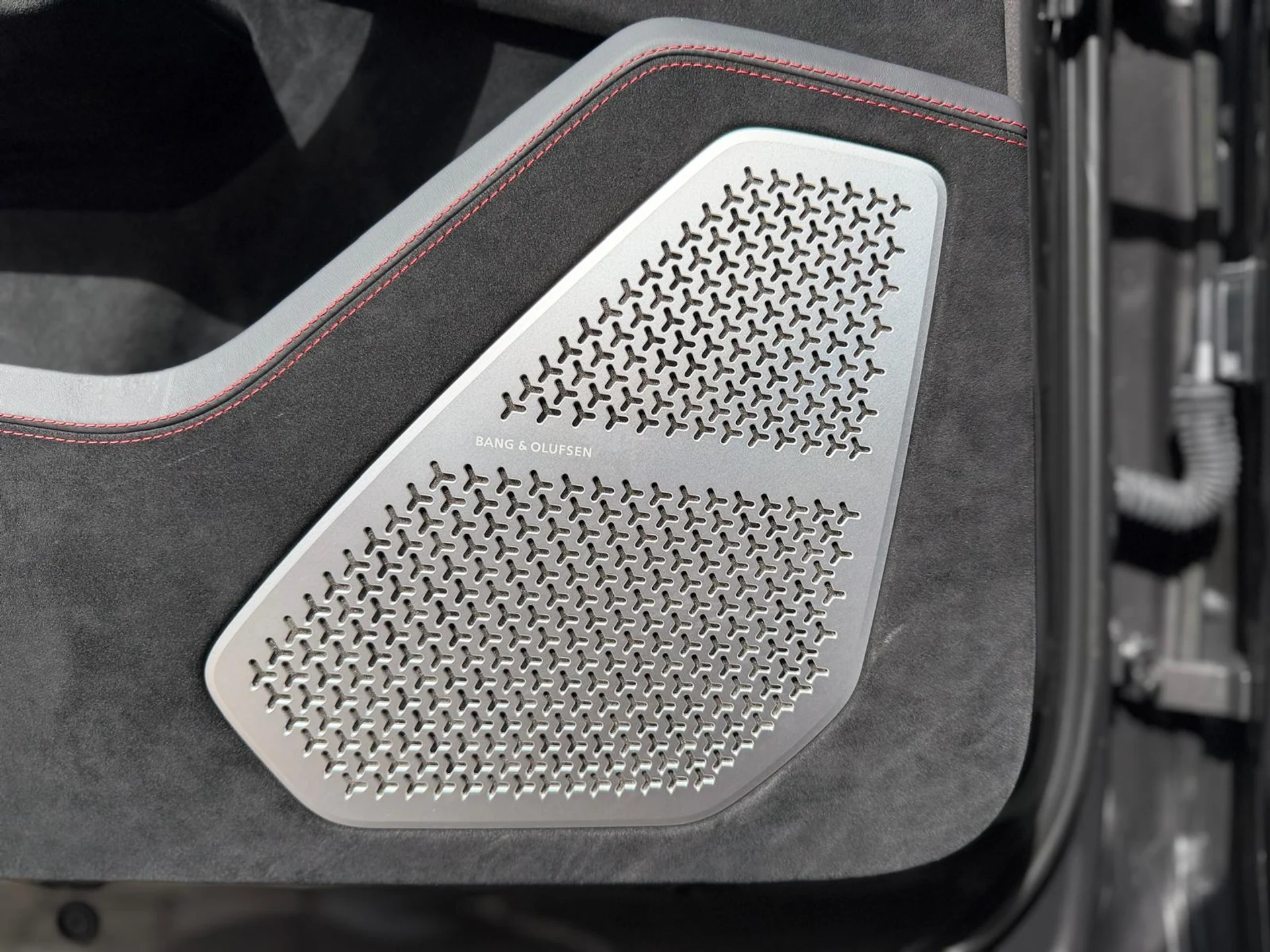 mph037_3526671812_Whats_App_Image_2026_04_22_at_10_32_08_AM_24_2435aeef23