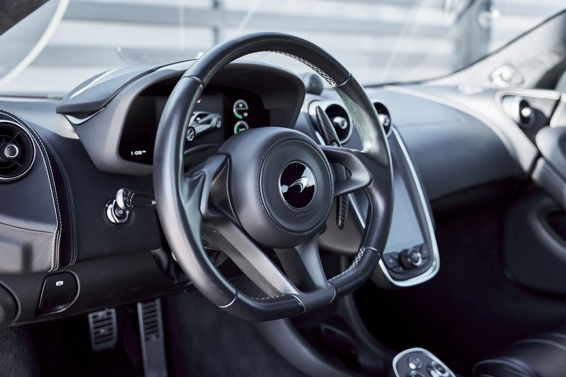 mph037_3527509221_Used_2020_Mc_Laren_570_S_1768499800_4030897863