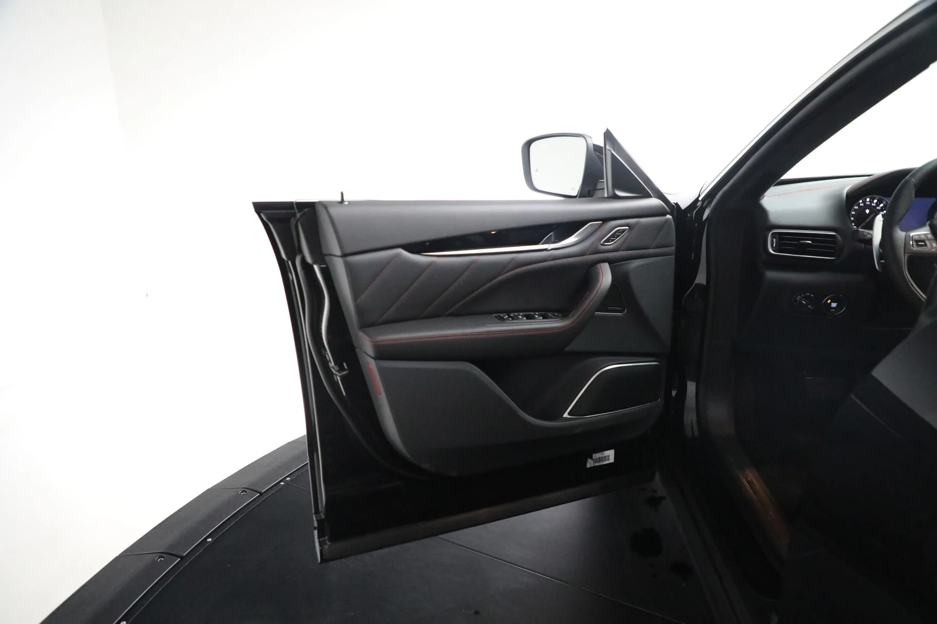 mph037_3530110674_New_2024_Maserati_Levante_GT_Ultima_489b5c2853