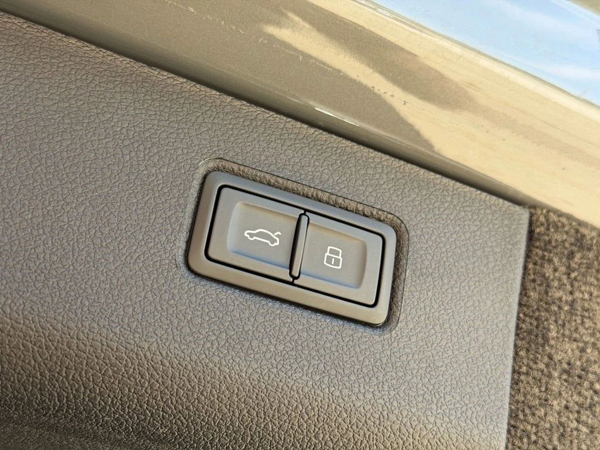 mph037_3536776981_d1f21f3459804c90b96aa73d72eedb69_c243757a54