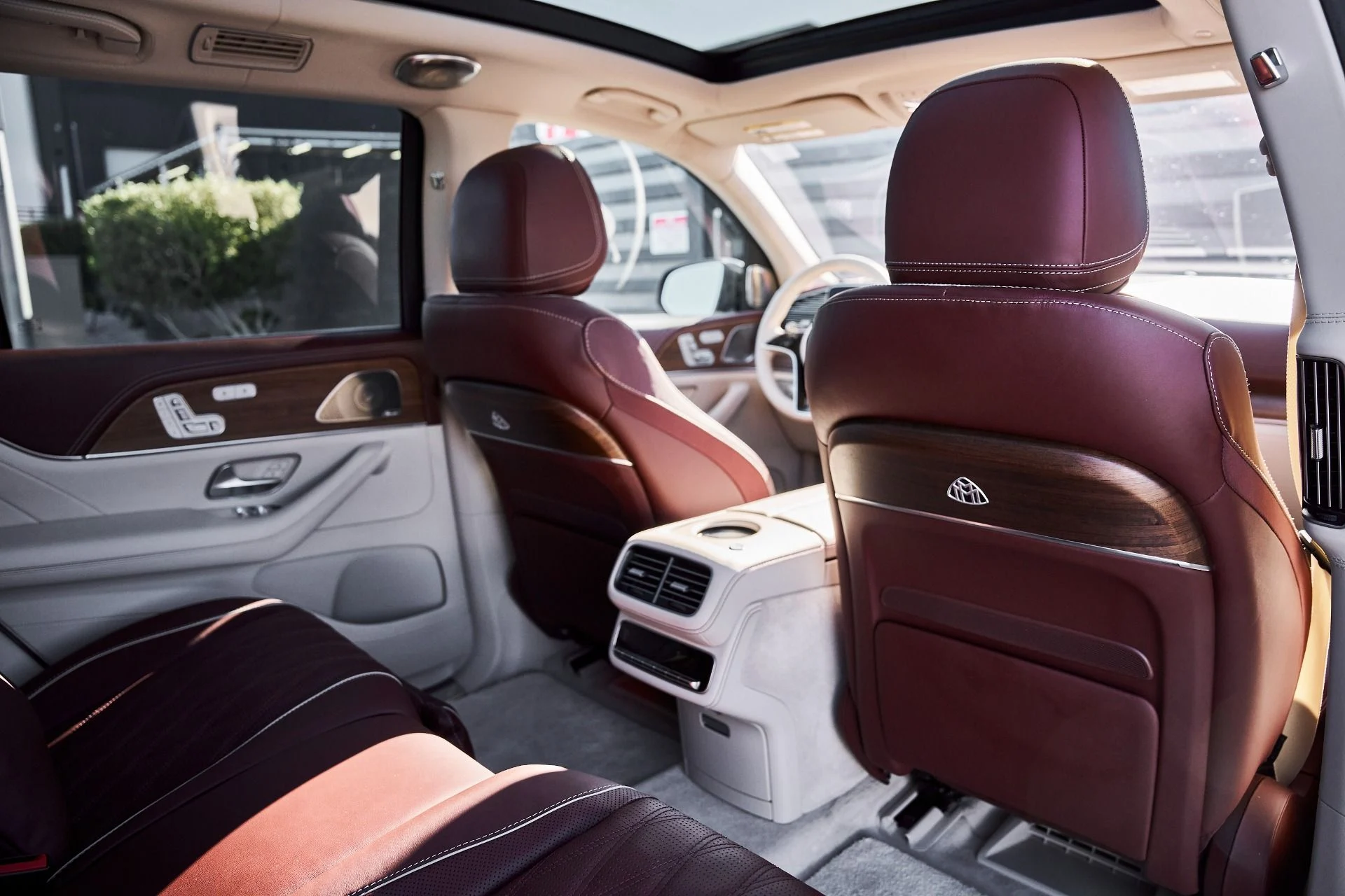 mph037_3551679339_Used_2024_Mercedes_Benz_GLS_Maybach_GLS_600_1776125660_fb39cf83e7