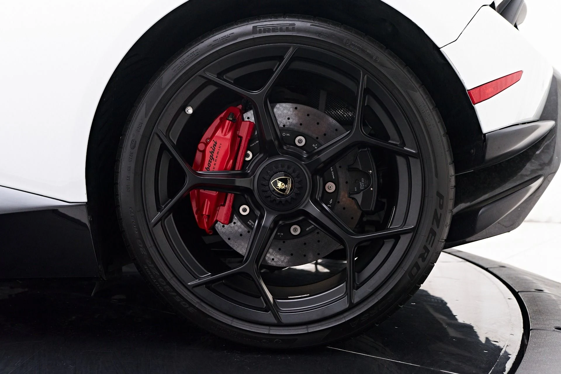 mph037_3555170181_Used_2018_Lamborghini_Huracan_Performante_1754074926_d24ee9512f