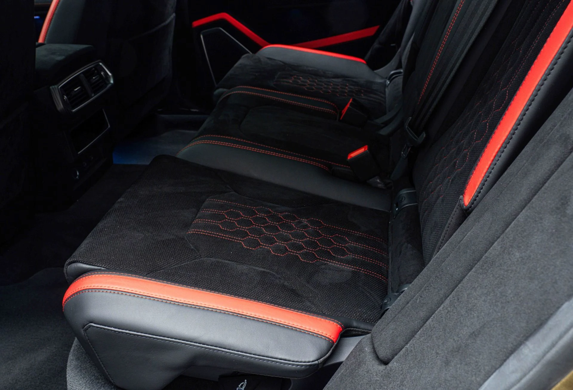 mph037_3557146158_Used_2024_Lamborghini_Urus_Performante_1774028772_551b8b4ae9