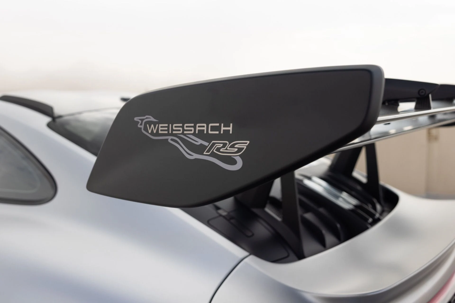 mph037_3562335800_Used_2025_Porsche_911_GT_3_RS_1785867725_69b115be2d