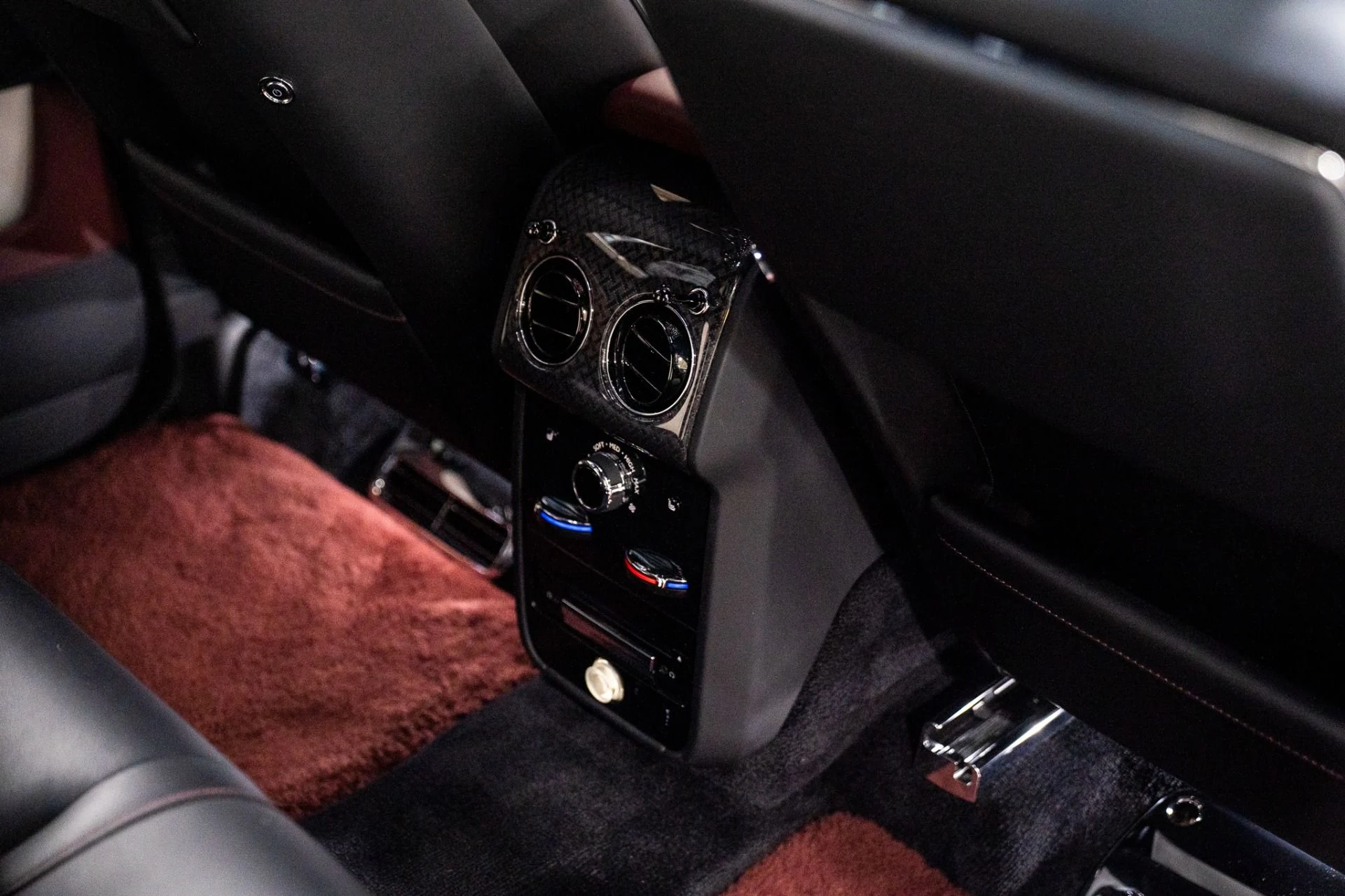 mph037_3568778231_Used_2022_Rolls_Royce_Black_Badge_Cullinan_Urban_Automotive_Widebody_HRE_wheels_1771025281_d6f92398ca