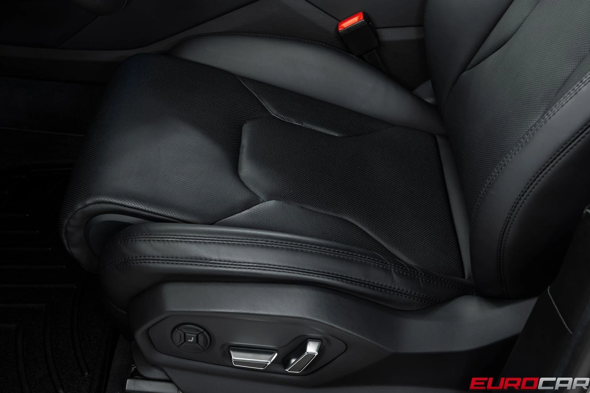 mph037_3569768610_image_38_e475fe9903