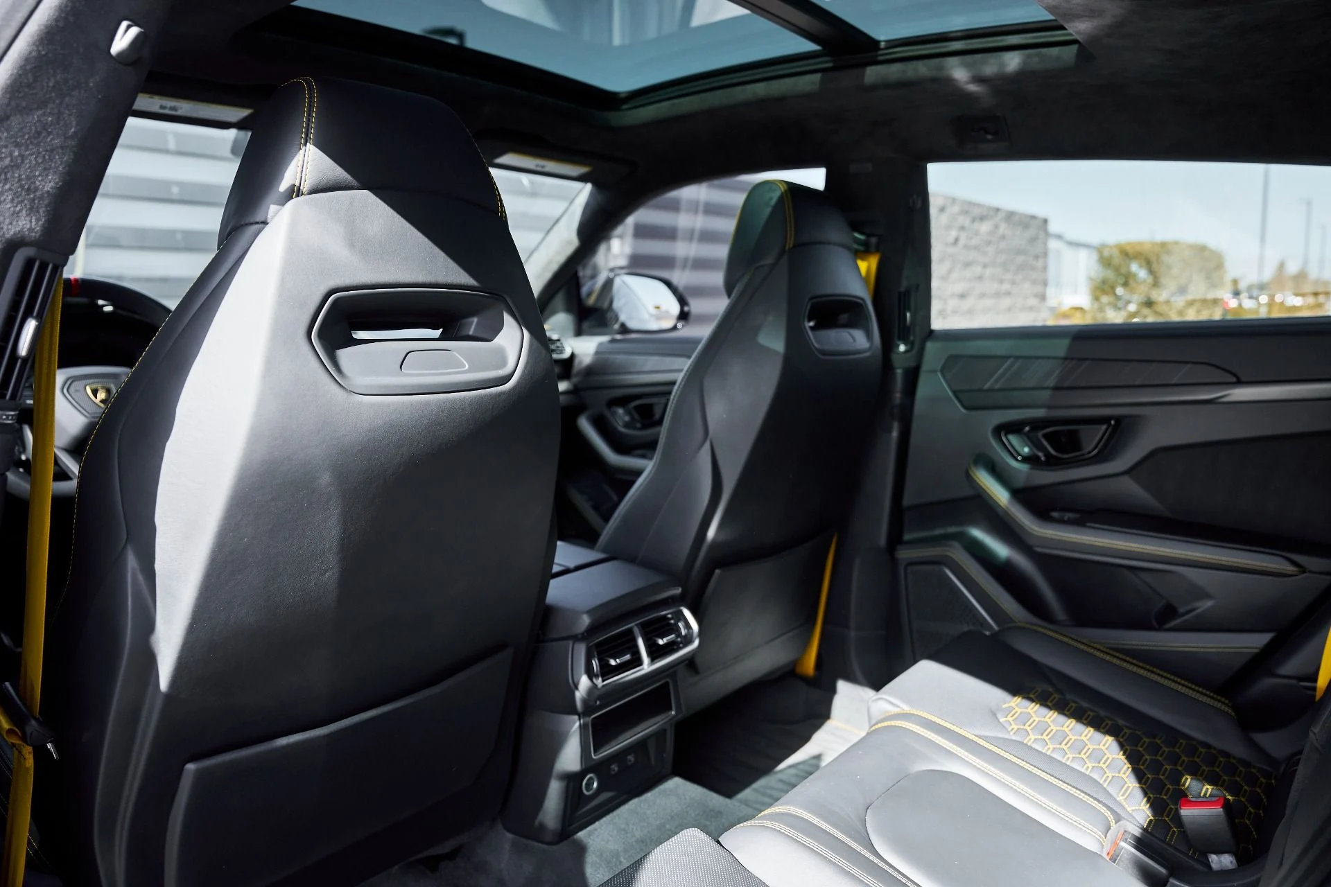 mph037_3586088252_Used_2024_Lamborghini_Urus_S_1770085880_b1f1624c98