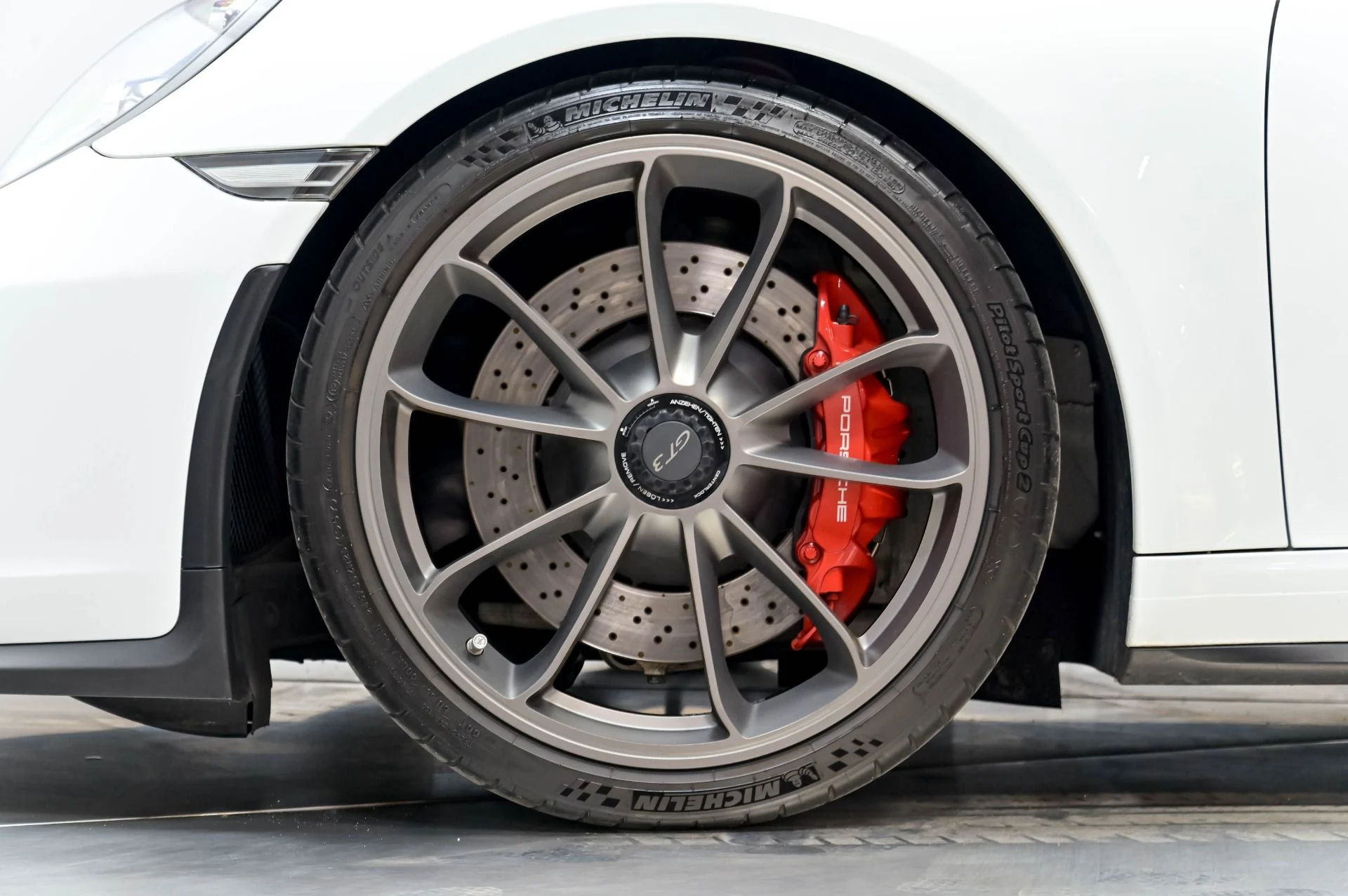 mph037_3587093875_Used_2018_Porsche_911_GT_3_1778195447_60871e94a7